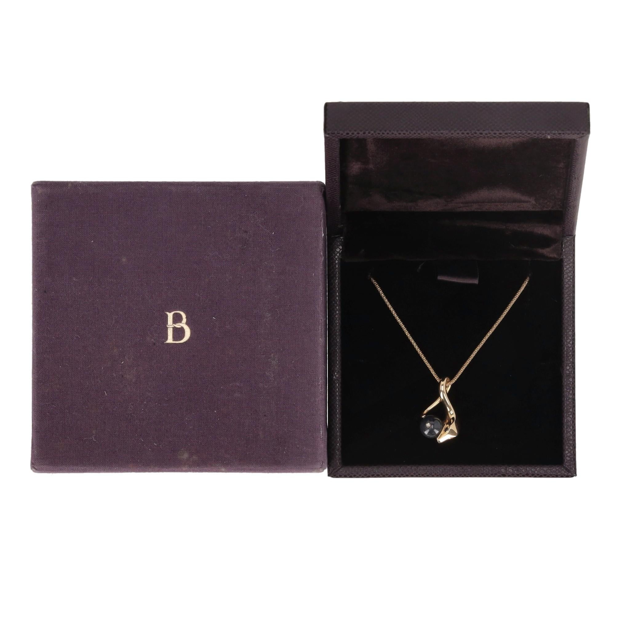 Taglio brillante Collana Boucheron in oro 18k, giada e diamanti a forma di serpente in vendita