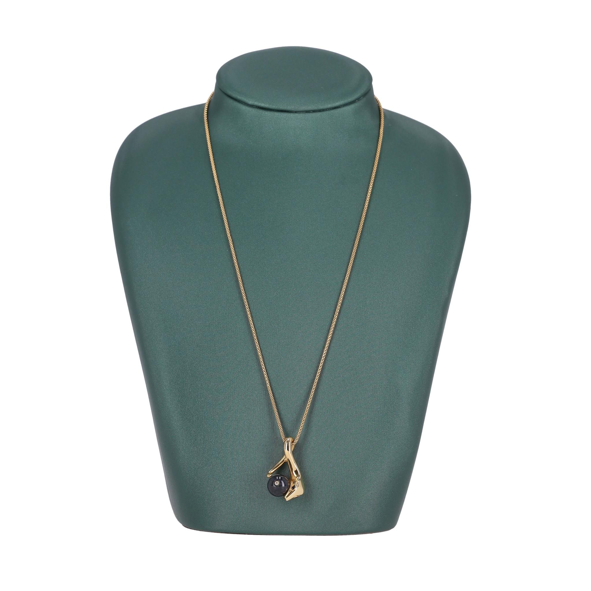 Donna Collana Boucheron in oro 18k, giada e diamanti a forma di serpente in vendita