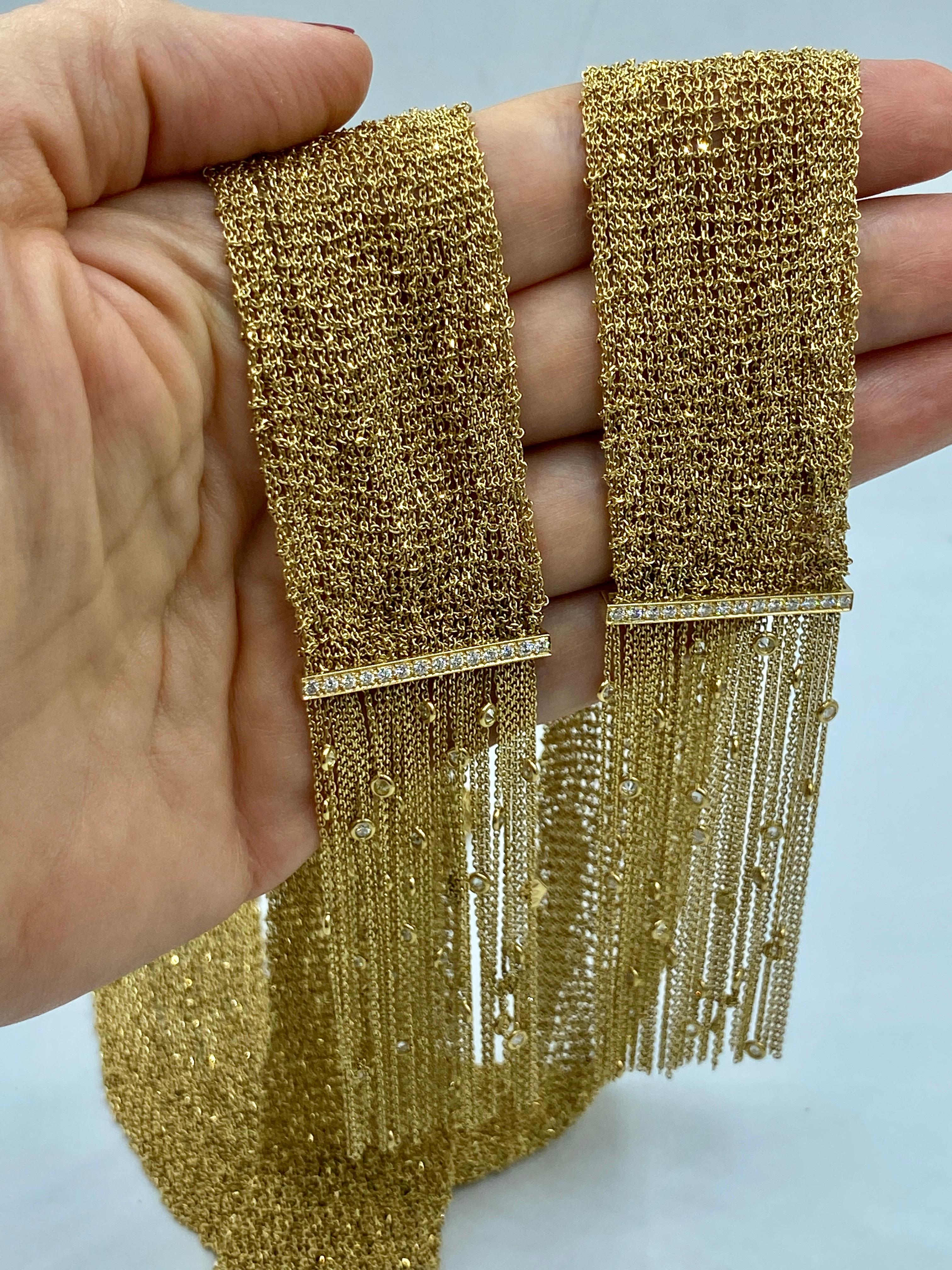 Round Cut Boucheron 18k gold scarf necklace adorned with diamonds