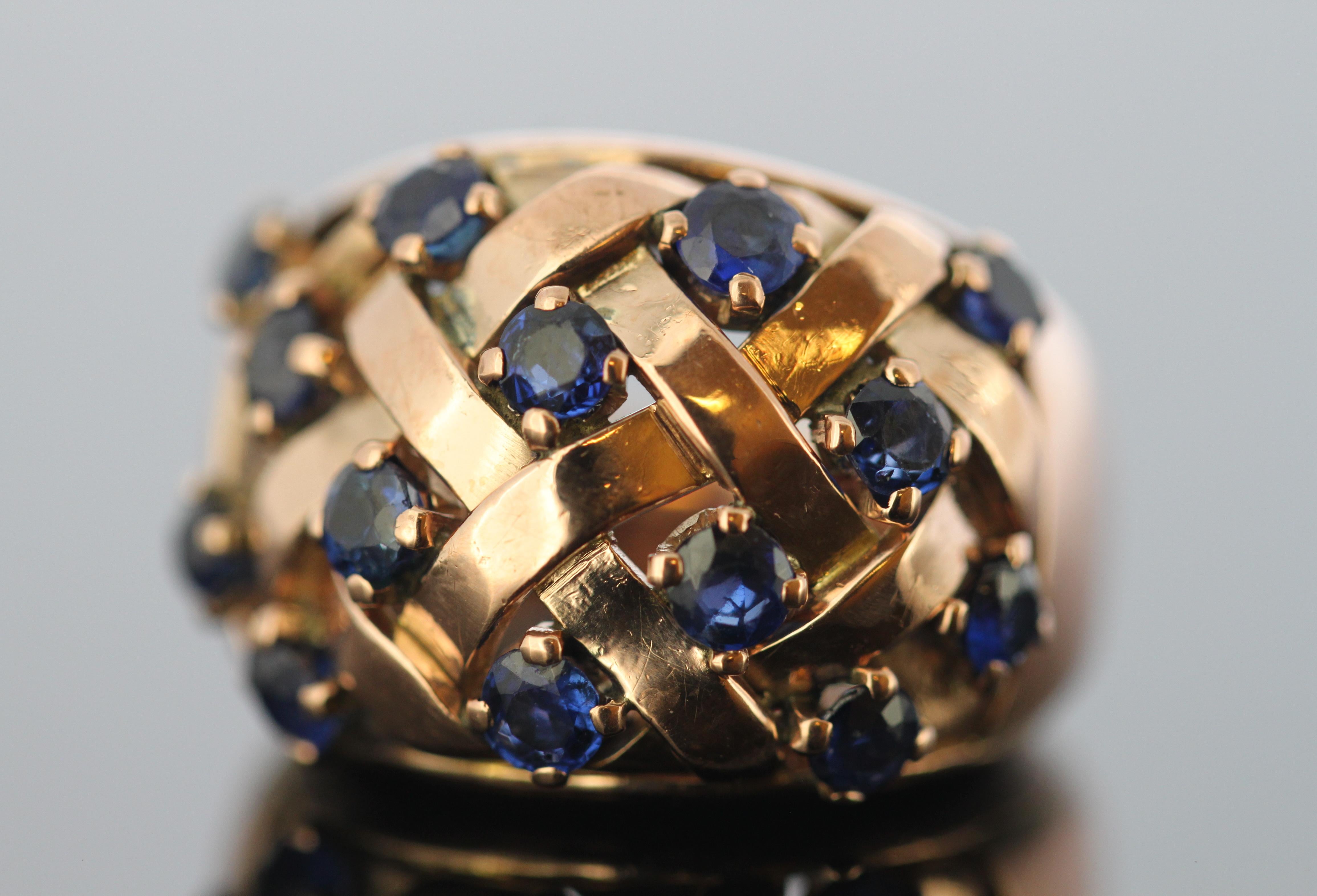 Boucheron, 18 Karat Rose Gold Ladies Ring with Blue Sapphires, 1970s 6