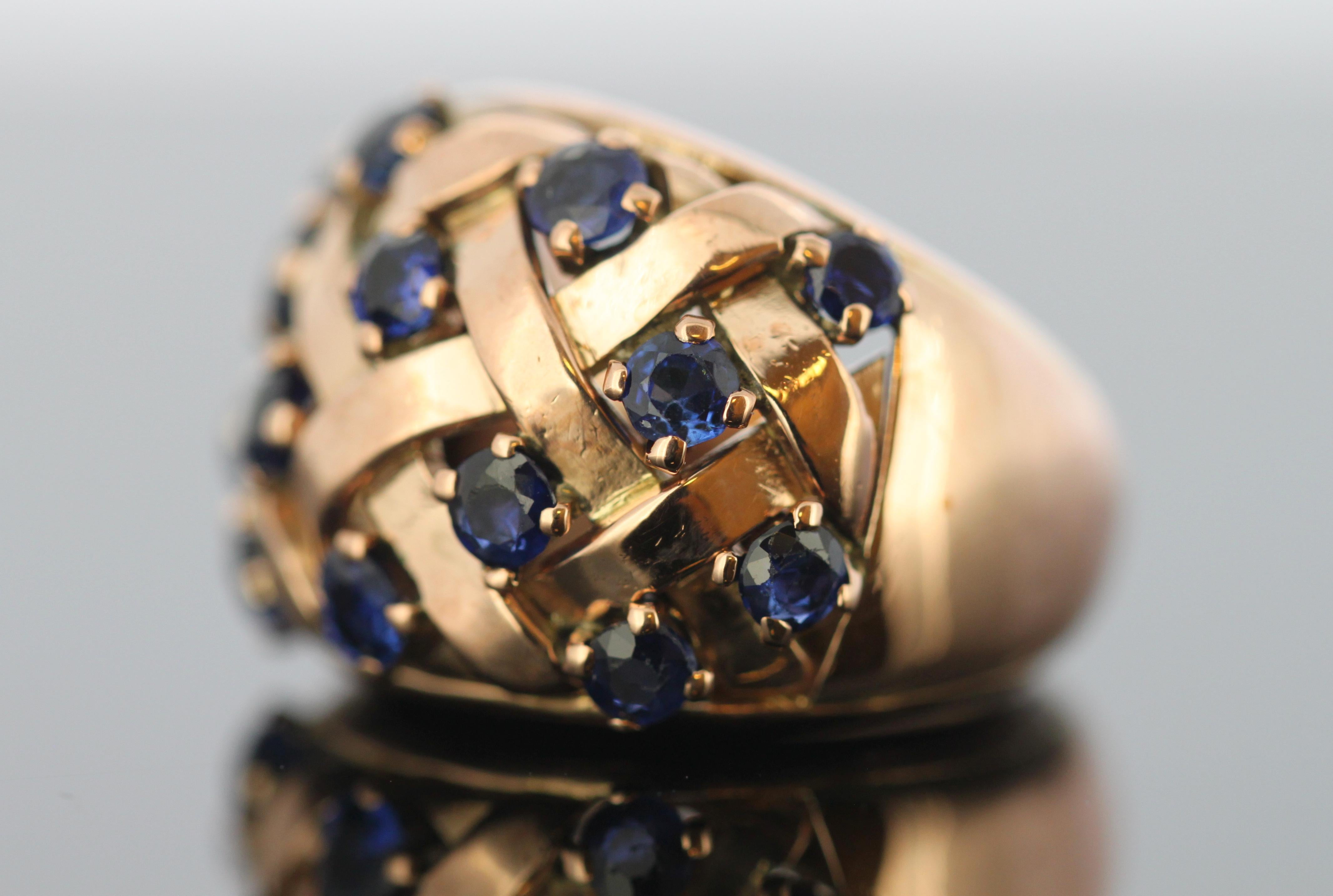 Boucheron, 18 Karat Rose Gold Ladies Ring with Blue Sapphires, 1970s 4