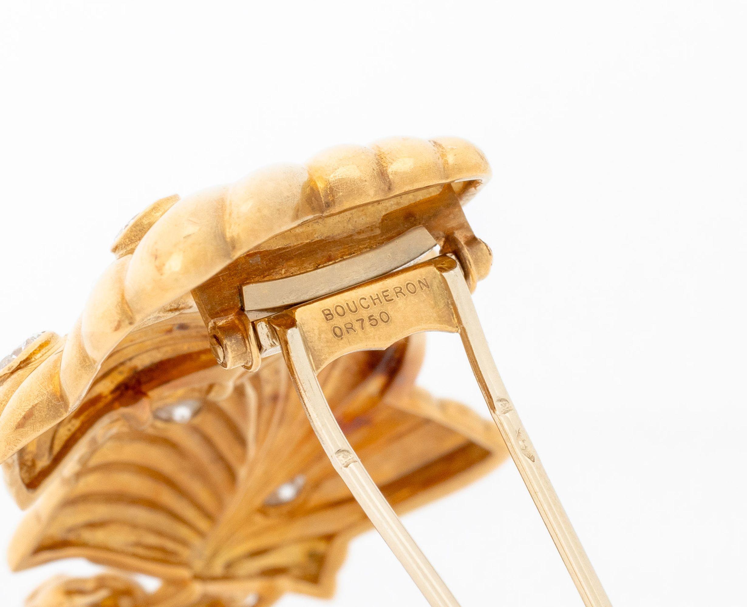 Boucheron Broche en or jaune 18K avec diamants en vente 2