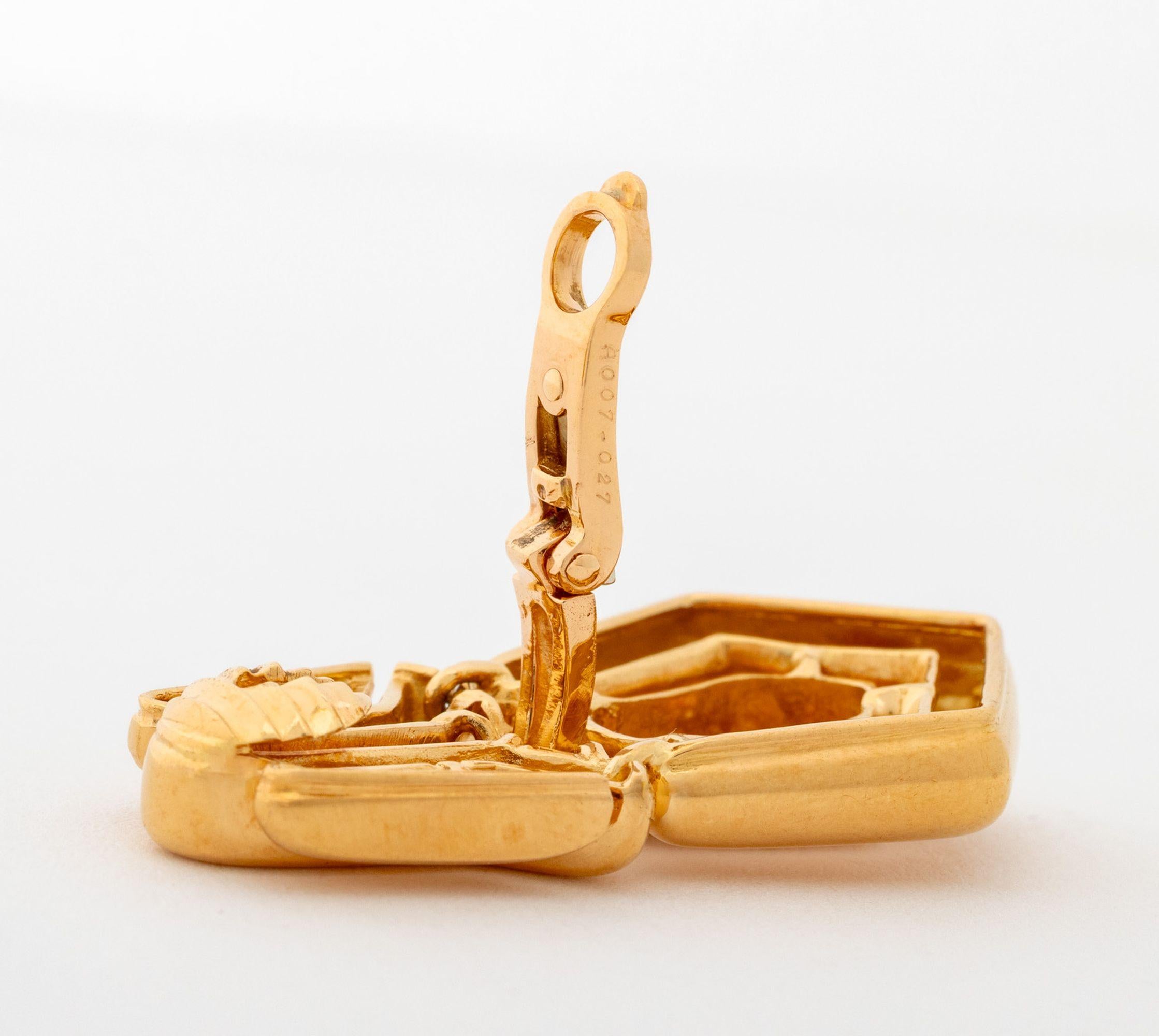 Donna Orecchini a goccia con diamanti in oro giallo 18 carati Boucheron in vendita