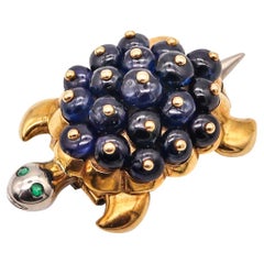Boucheron 1960 Paris Turtle Brooch In 18Kt Gold With 15.24 Cts Sapphires Emerald