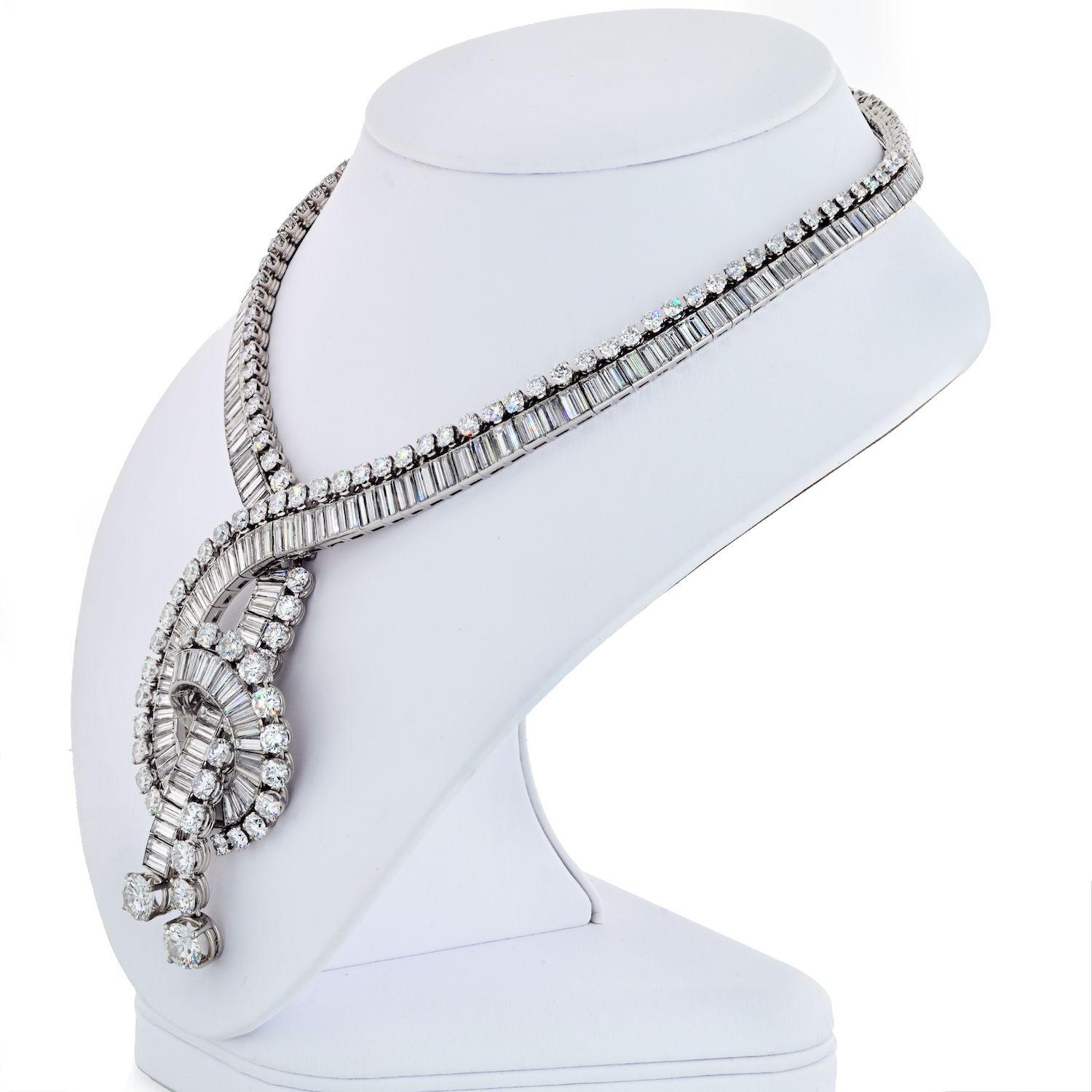 Moderno Collana Boucheron 1960 in platino da 111 carati con magnifiche note musicali in vendita