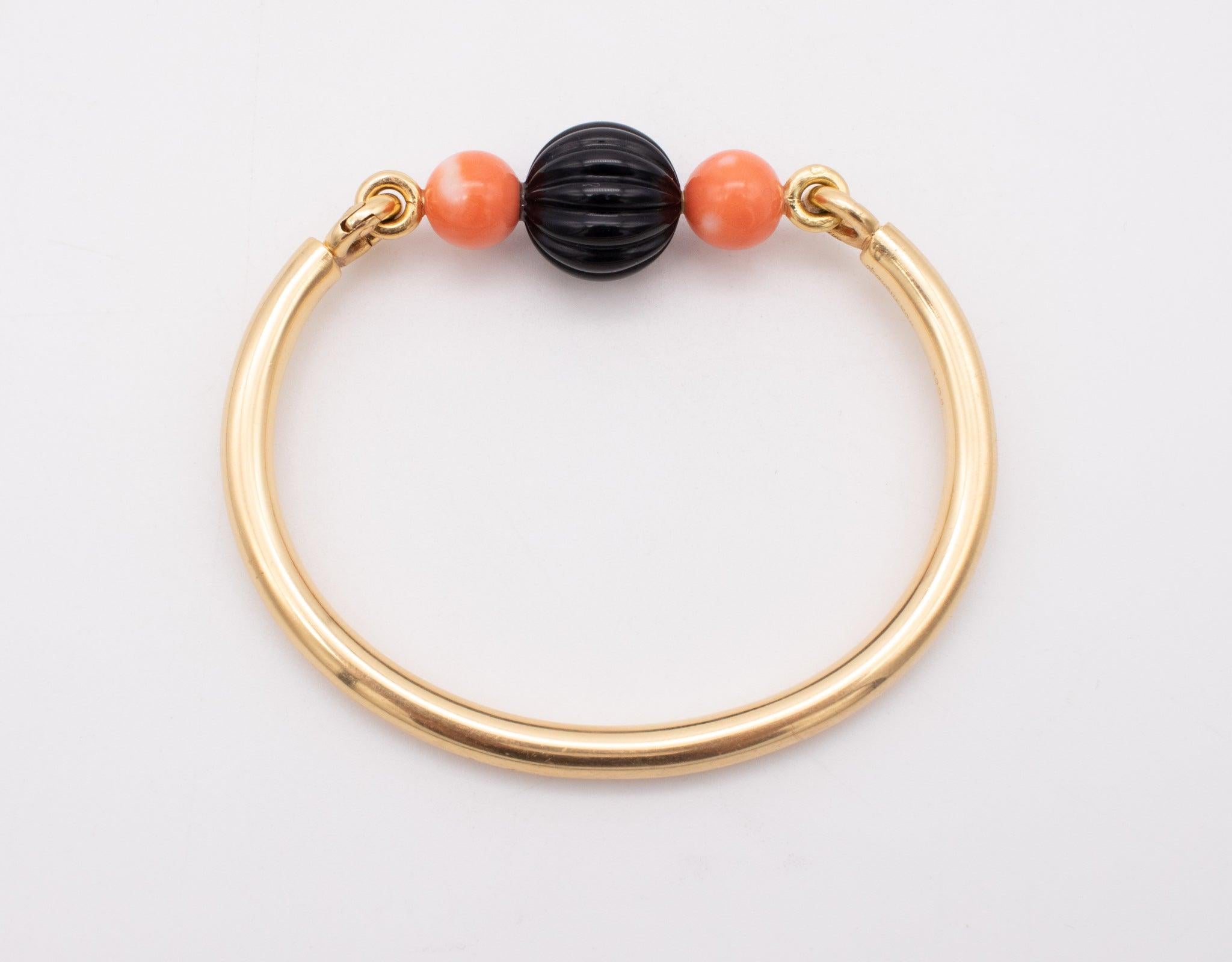 Modernist BOUCHERON 1970 Paris Colorful Bracelet In 18Kt Yellow Gold With Coral And Onyx