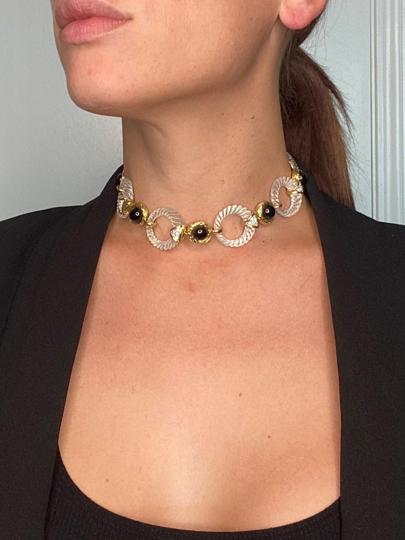 Pair of convertible bracelets-necklace designed by Boucheron.

Beautiful pair of French pieces created, circa 1970's at the Vassort atelier in Paris. This convertibles bracelets was carefully crafted by the house of Boucheron in solid yellow gold of