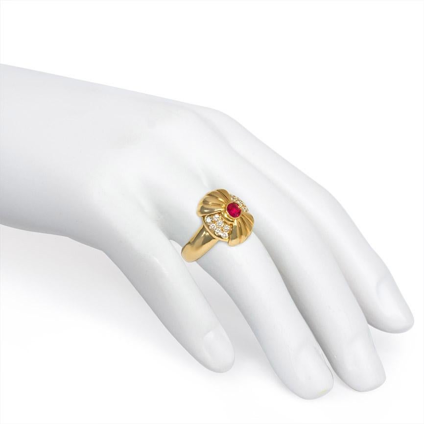 Boucheron 1970s Gold, Diamond, and Ruby Ring with Rotating Top In Excellent Condition In New York, NY