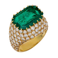 Boucheron 4.87 carat Colombian emerald diamond 18k gold ring