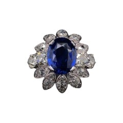 Boucheron 4.90 Carat Sapphire and Diamond Cluster Ring Platinum, Circa 1950