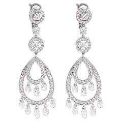 Boucles d'oreilles pendantes Boucheron en or blanc 18 carats avec un diamant de 8,30 carats