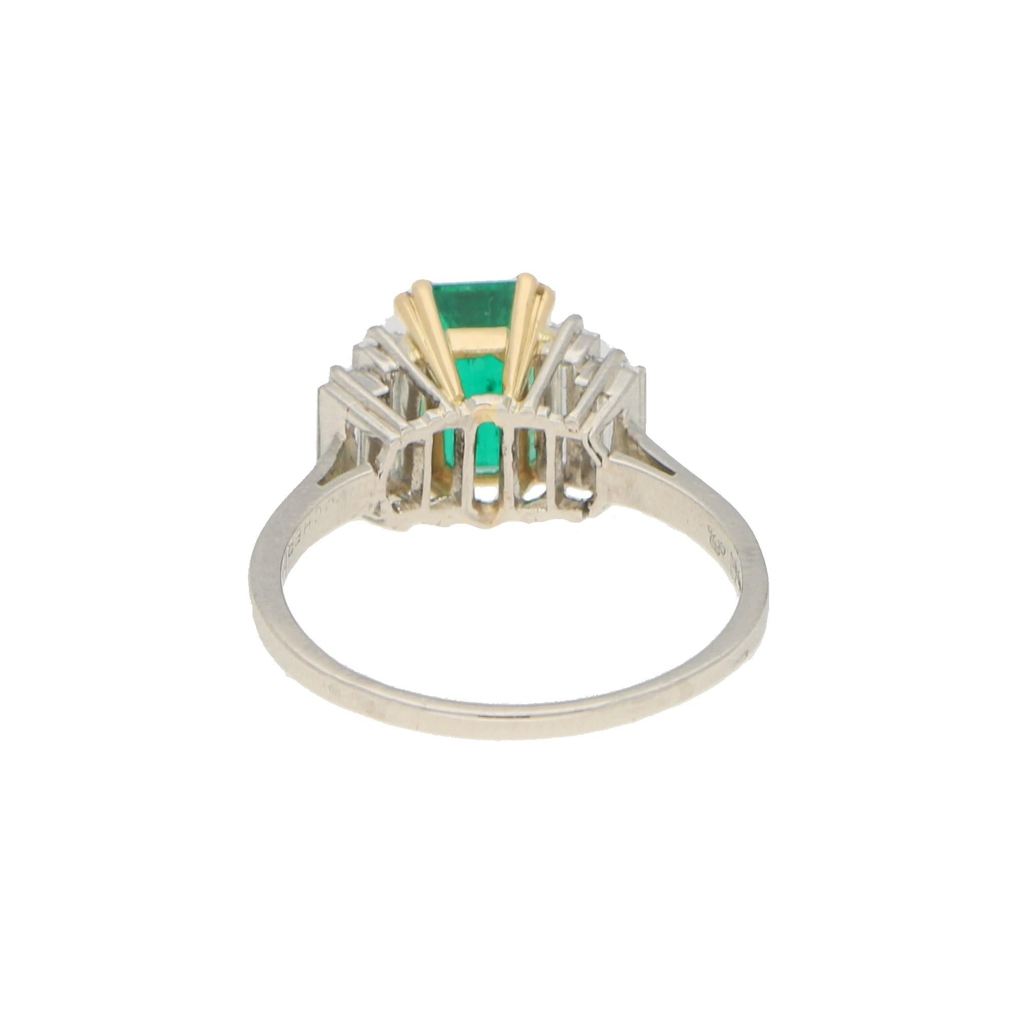 Boucheron Art Deco Stil Smaragd und Diamant Verlobungsring in Platin (Smaragdschliff)
