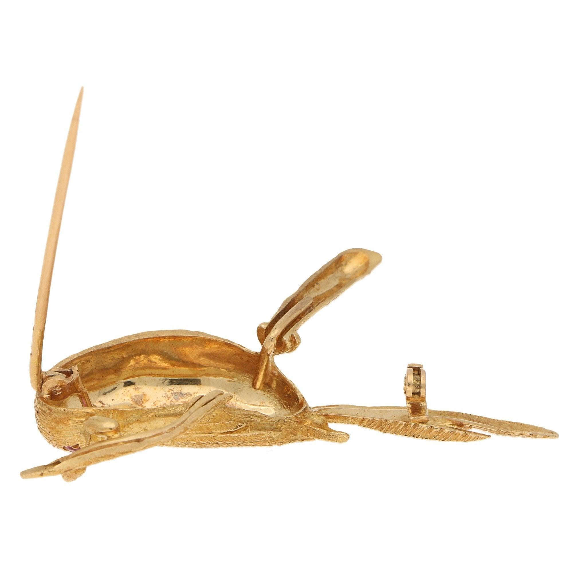 Boucheron Bird Perched on a Branch Brooch Yellow Gold, 1980s In Excellent Condition In London, GB