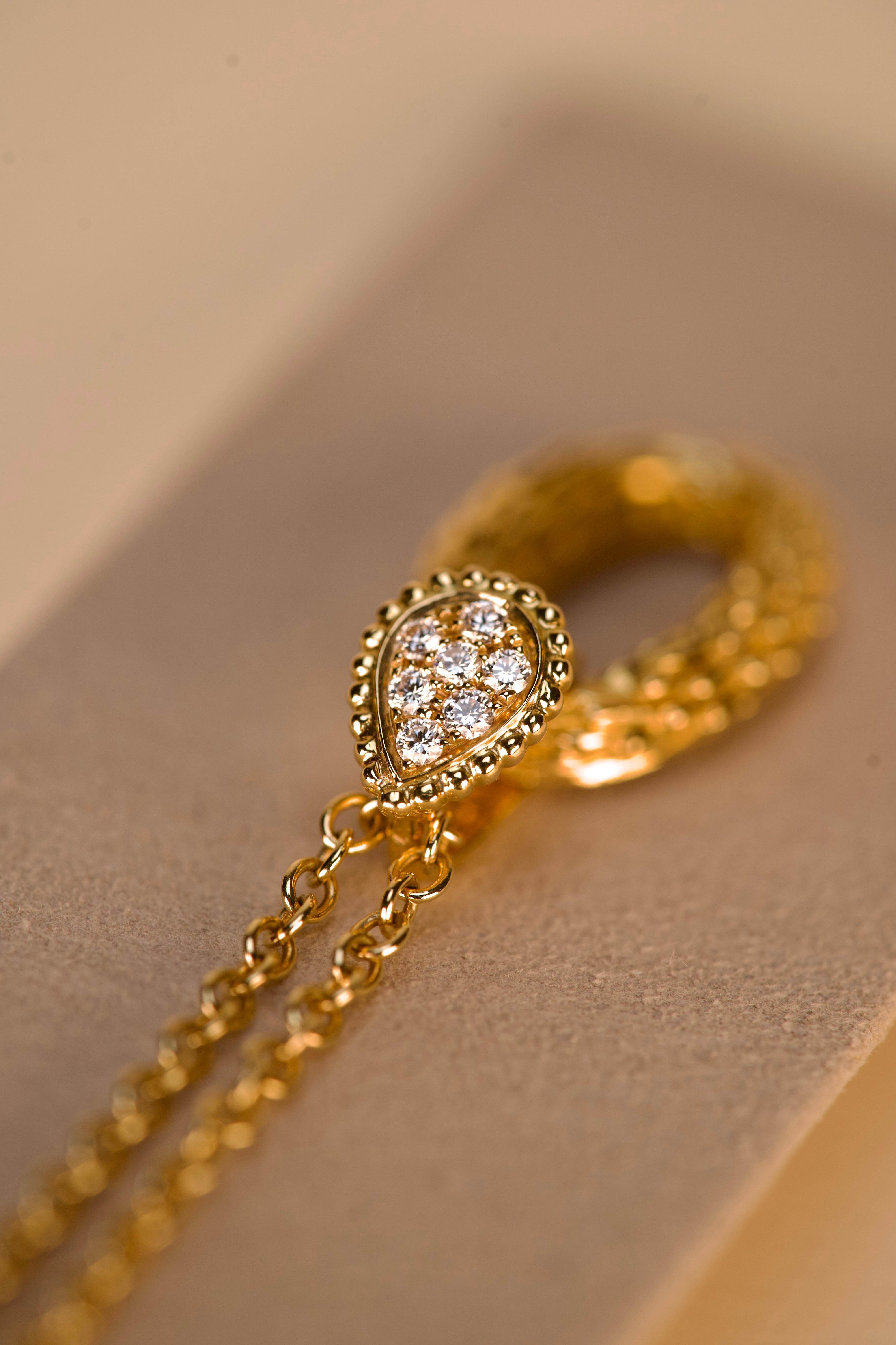 Collana in oro con diamanti Boucheron Bohême In condizioni buone in vendita a Lisboa, PT