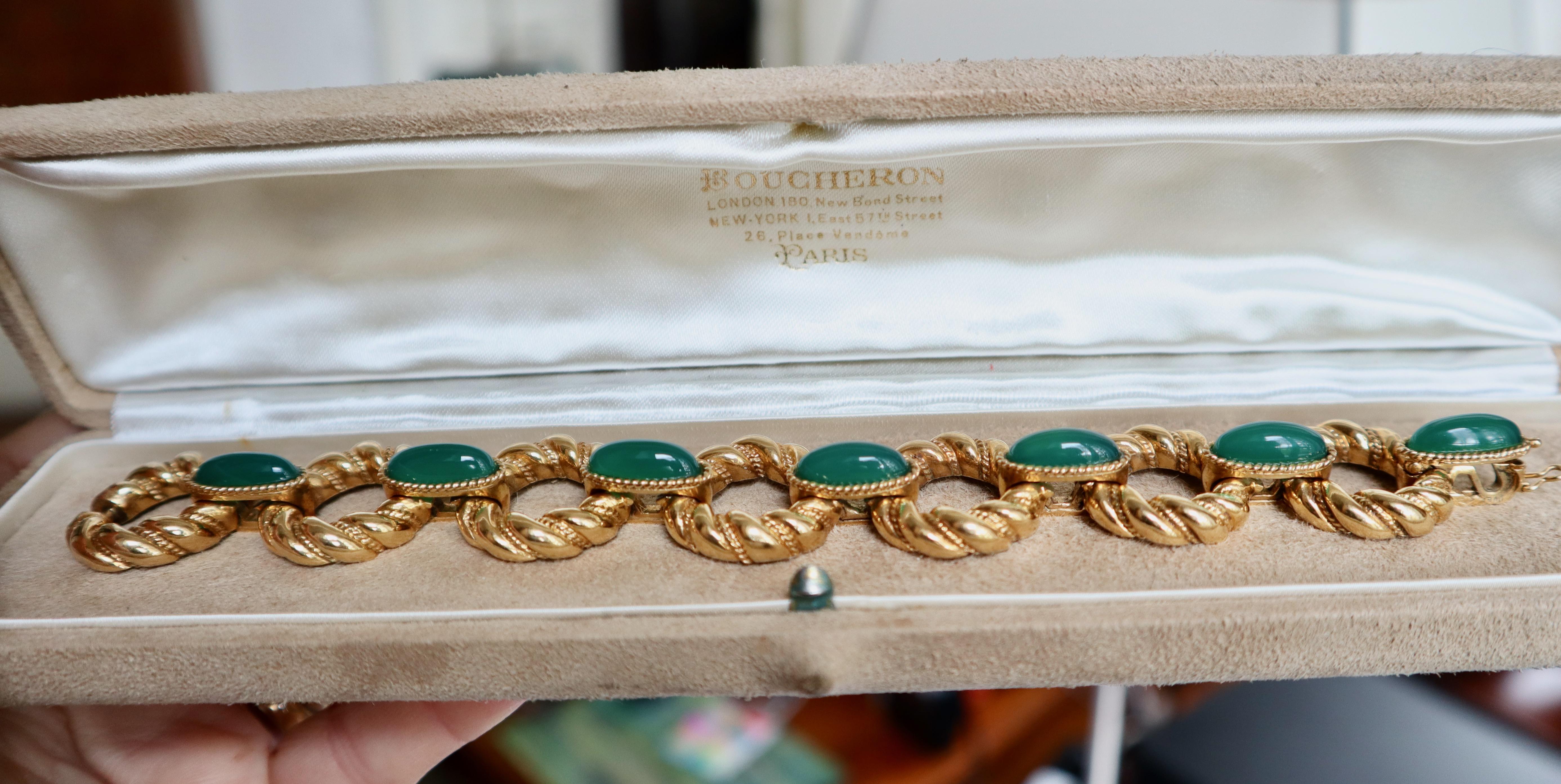 Boucheron Bracelet in Yellow Gold 18 Carat with Chrysoprase 1960 For Sale 5