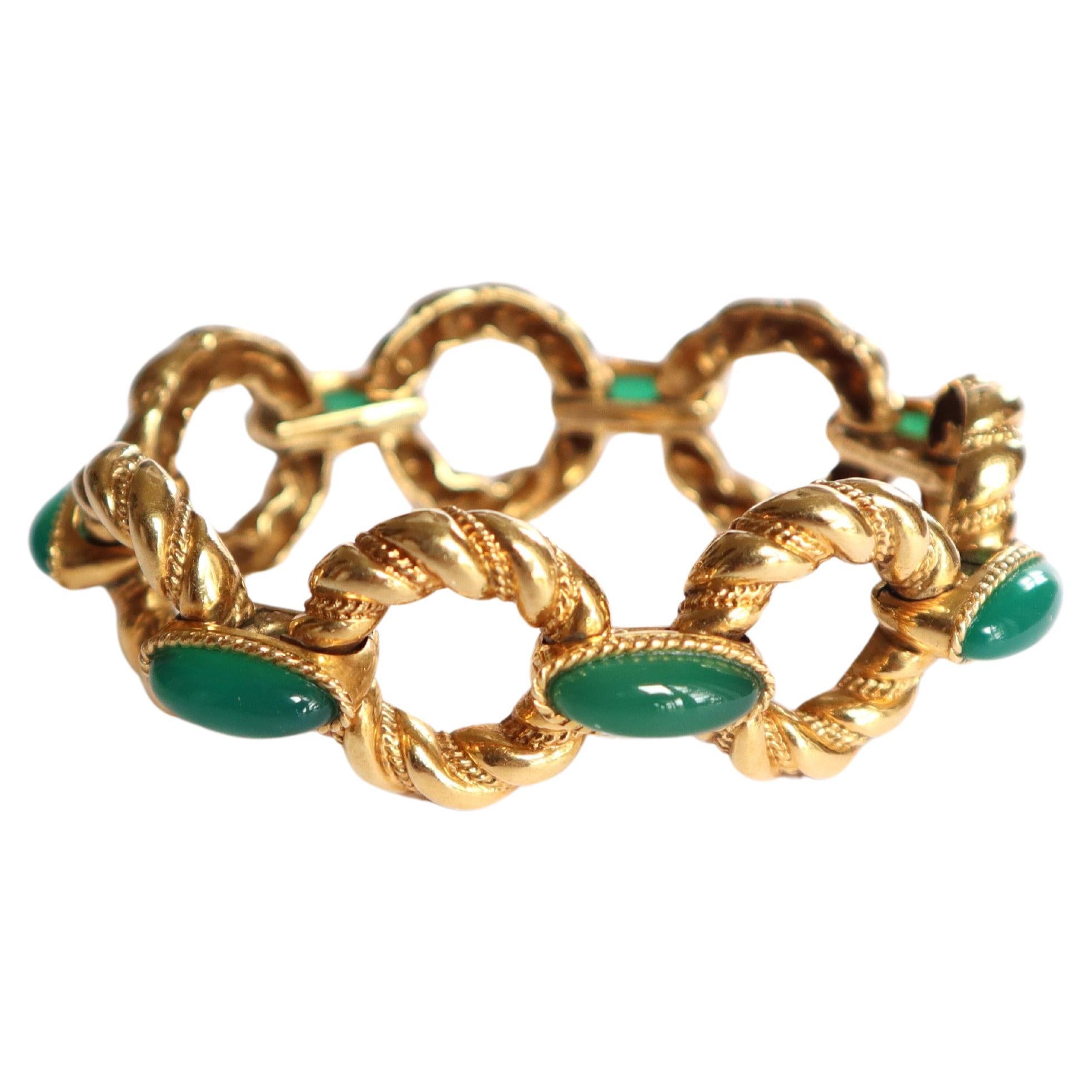 Boucheron Bracelet in Yellow Gold 18 Carat with Chrysoprase 1960 For Sale