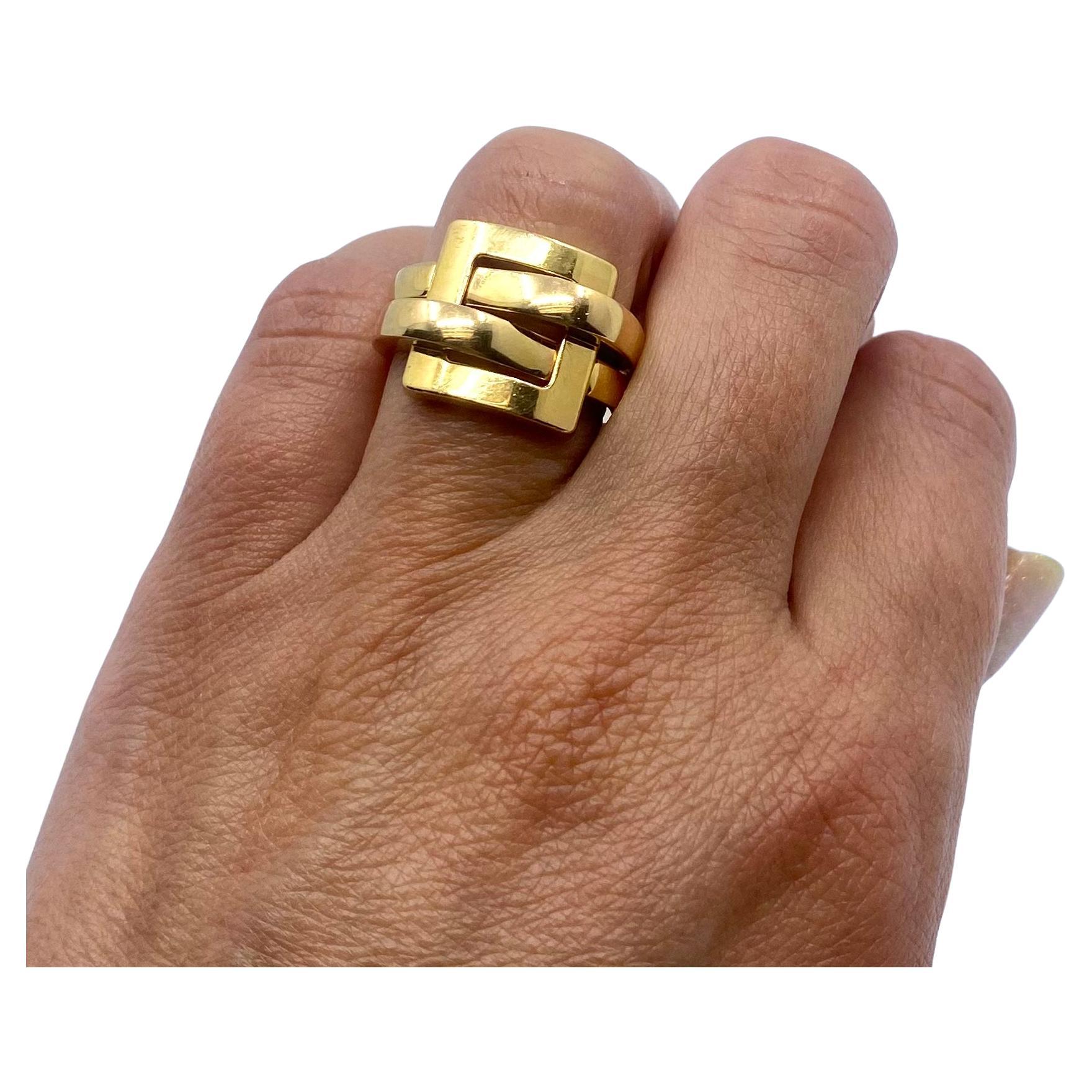 Boucheron Buckle Ring Vintage 18k Gold In Good Condition In Beverly Hills, CA