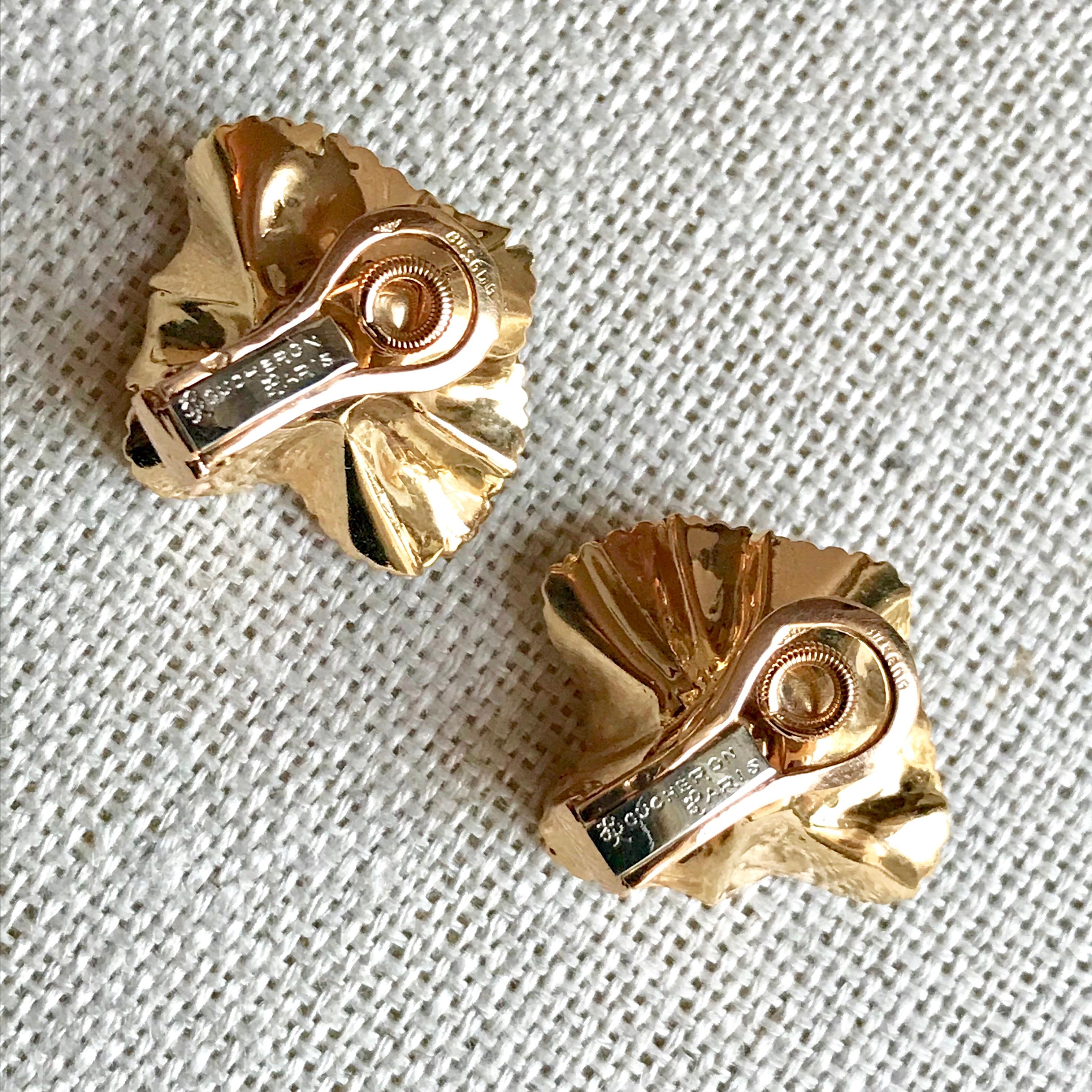 Boucheron Clip Earrings circa 1960 Petals in 18 Carat Gold and Pearl 2