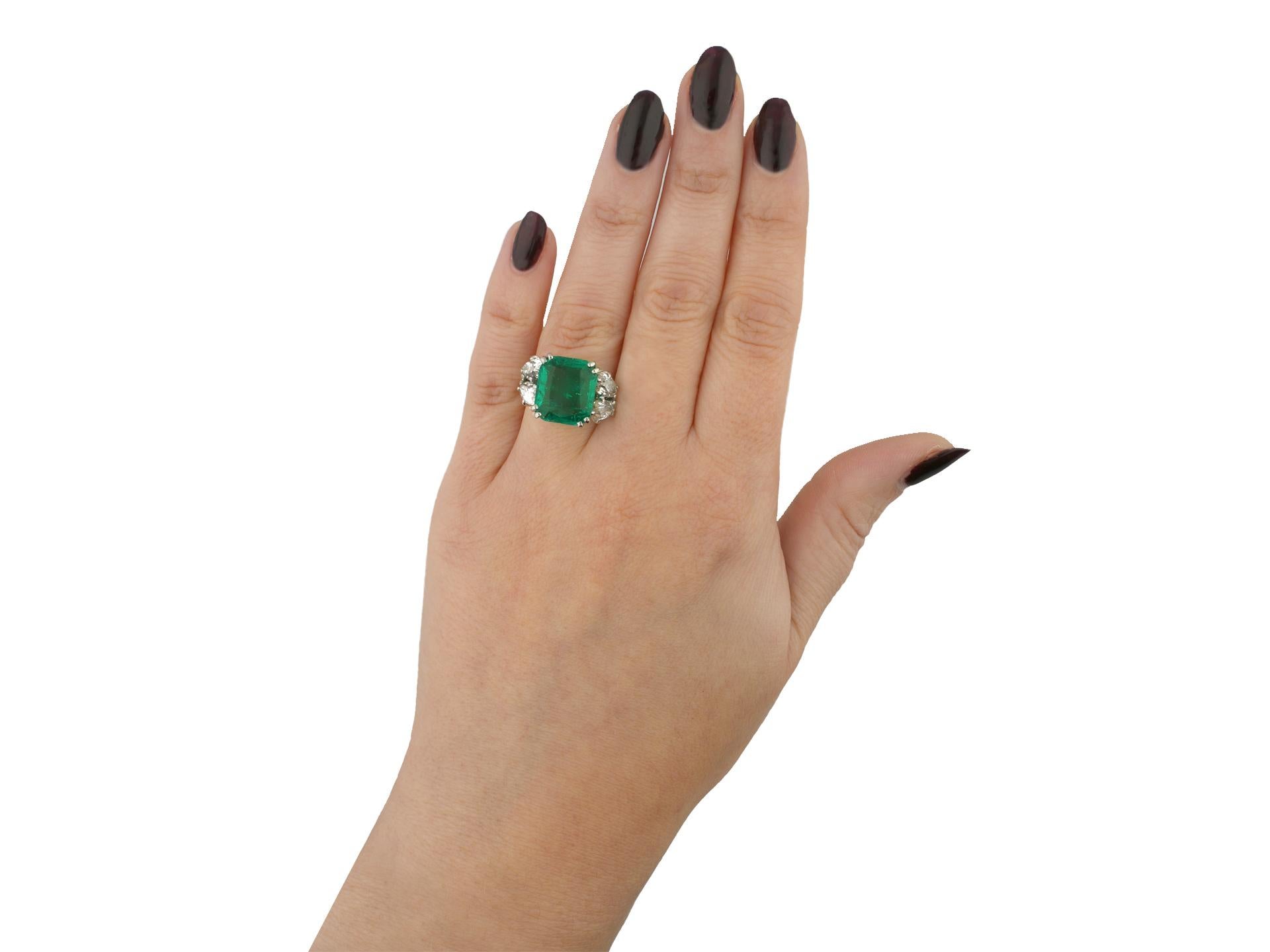 Art Deco Boucheron Colombian Emerald and Diamond Ring, French, circa 1920 For Sale