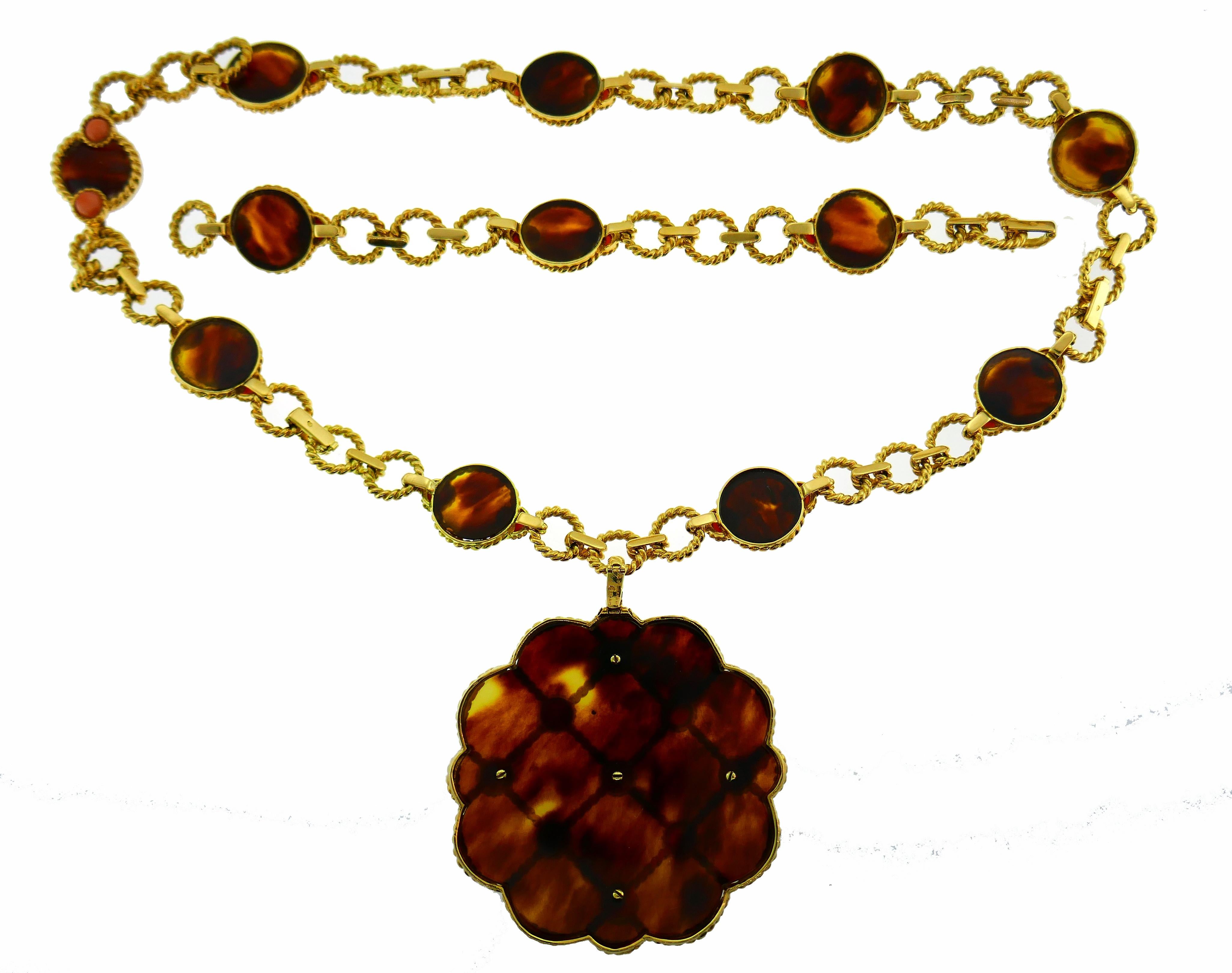 Boucheron Coral Shell Gold Necklace Bracelet Interchangeable, 1970s 3