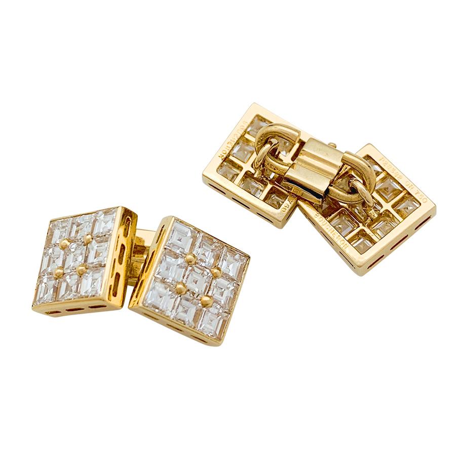 Boucheron Cufflinks, Set with 8 Carats of Square-Cut Diamonds In Excellent Condition For Sale In Paris, IDF