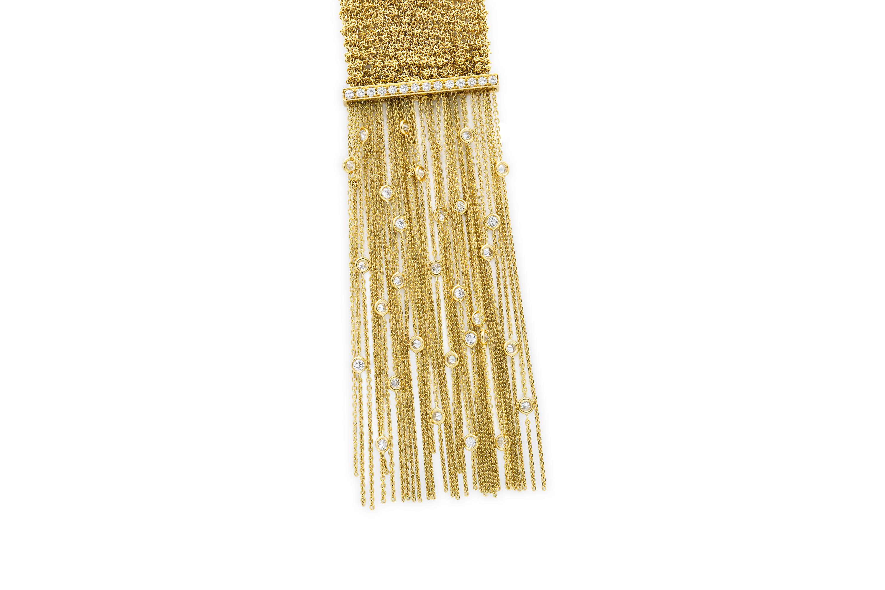 Boucheron Parure collier, bracelet et boucles d'oreilles écharpe Delilah en maille d'or Bon état - En vente à New York, NY