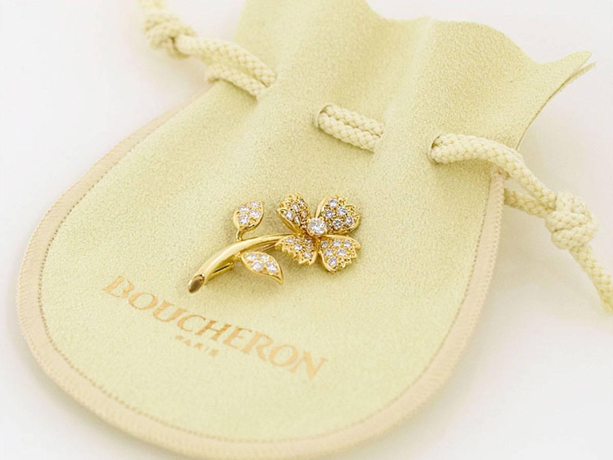 Boucheron Diamond 18 Karat Yellow Gold Flower Brooch In Good Condition In Tokyo, JP