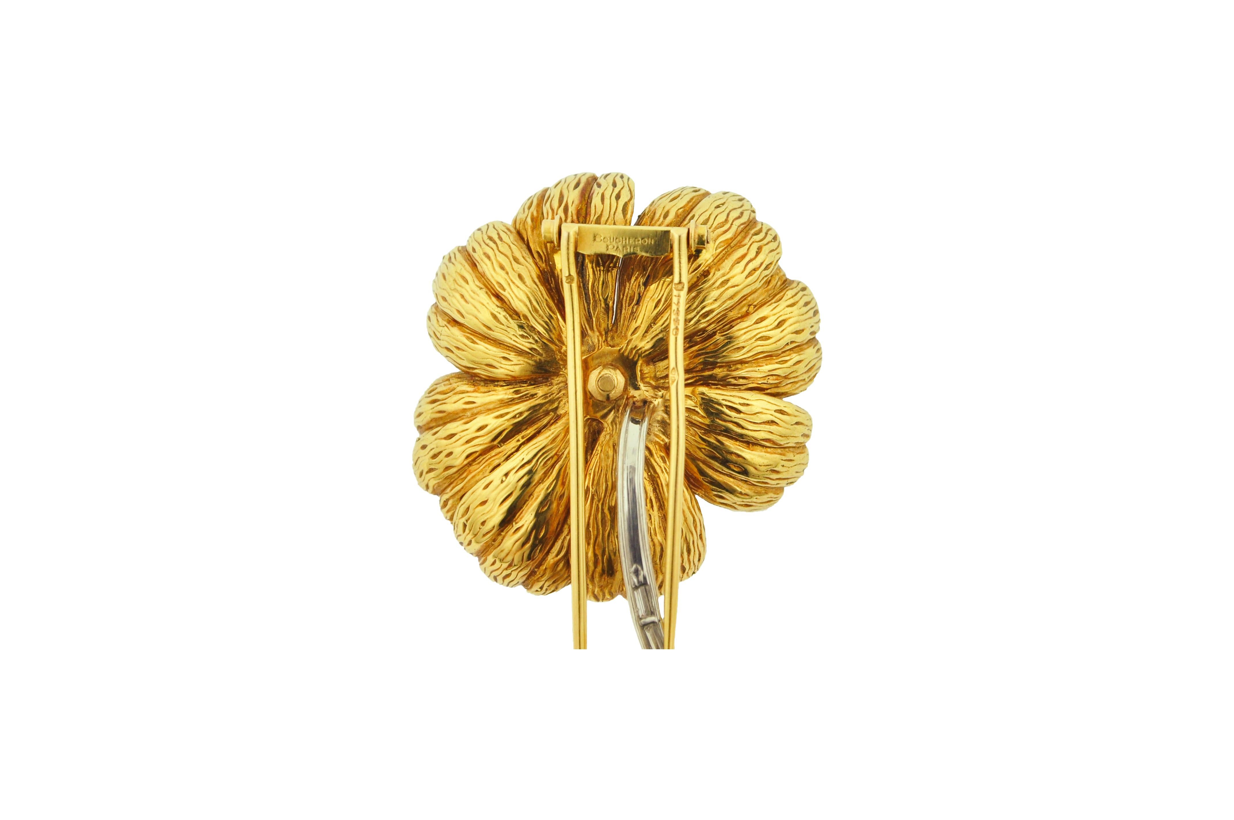 Women's or Men's Boucheron Diamond and Gold Flower Brooch For Sale