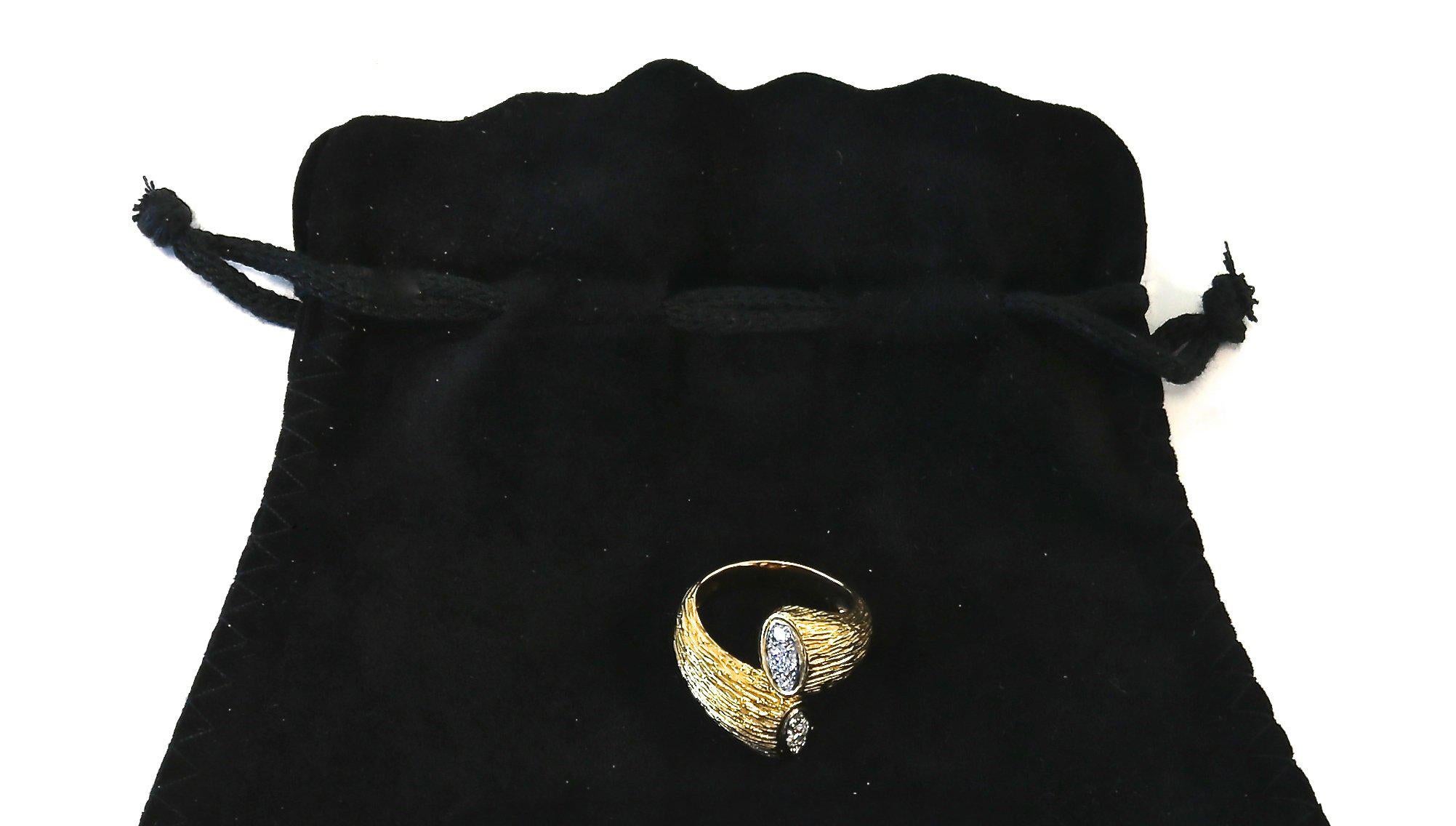 Women's Boucheron Diamond Gold Bypass Ring