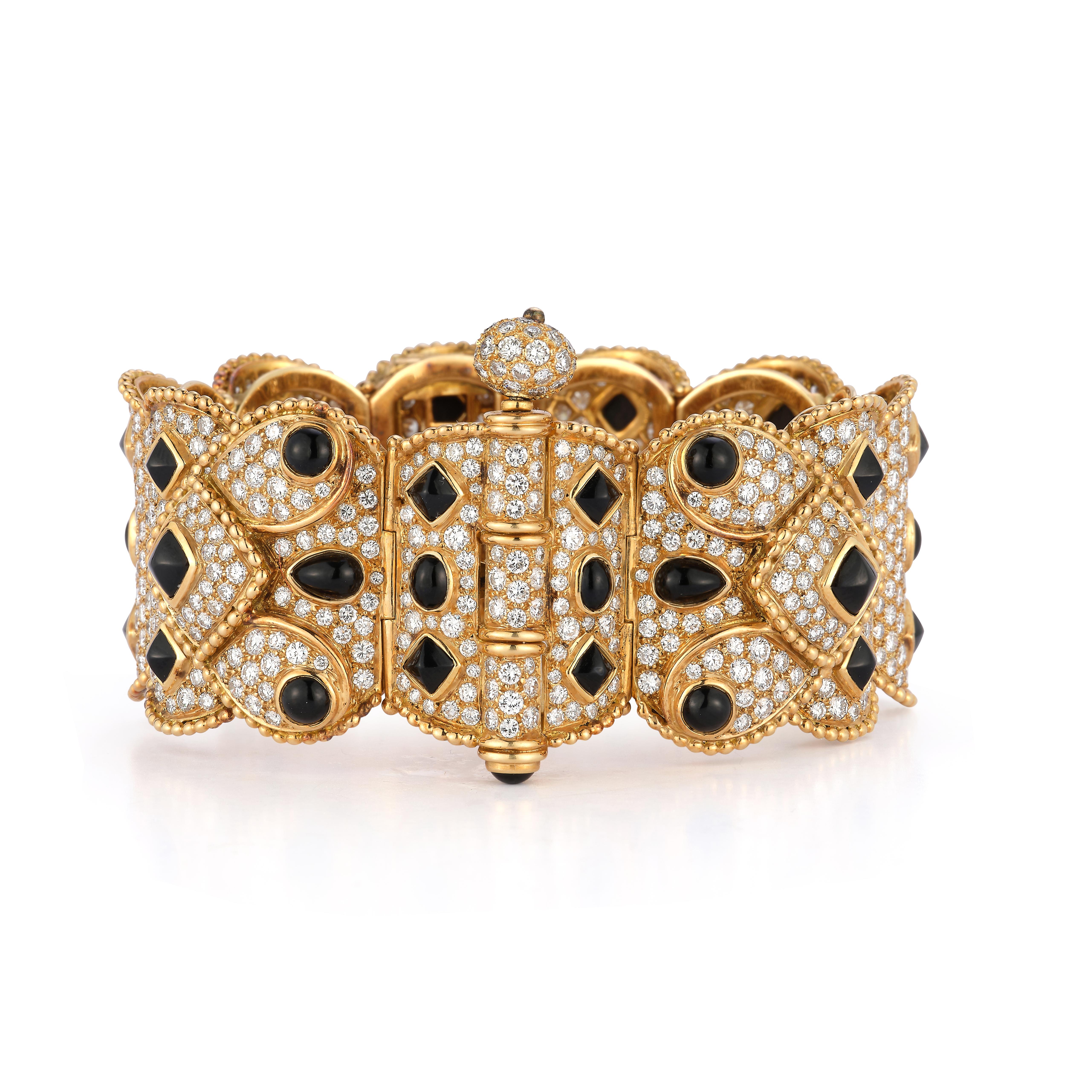 Round Cut Boucheron Diamond & Onyx Gold Bracelet For Sale