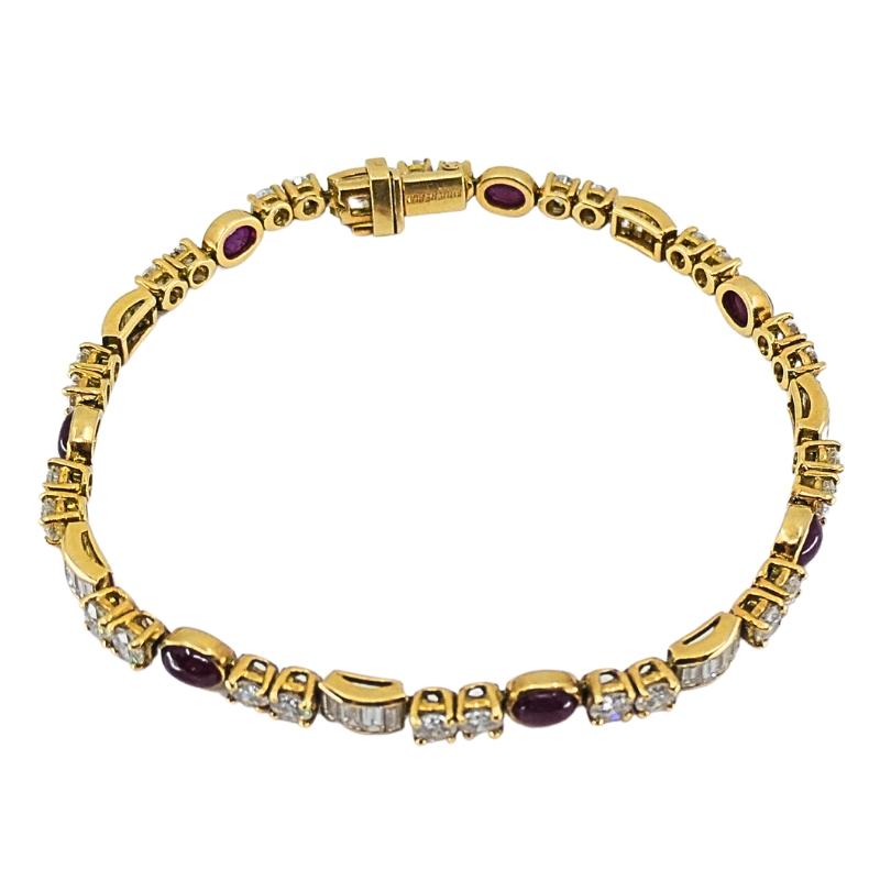 De las mujeres Pulsera de tenis Boucheron de oro de 18 quilates con diamantes y rubíes en venta