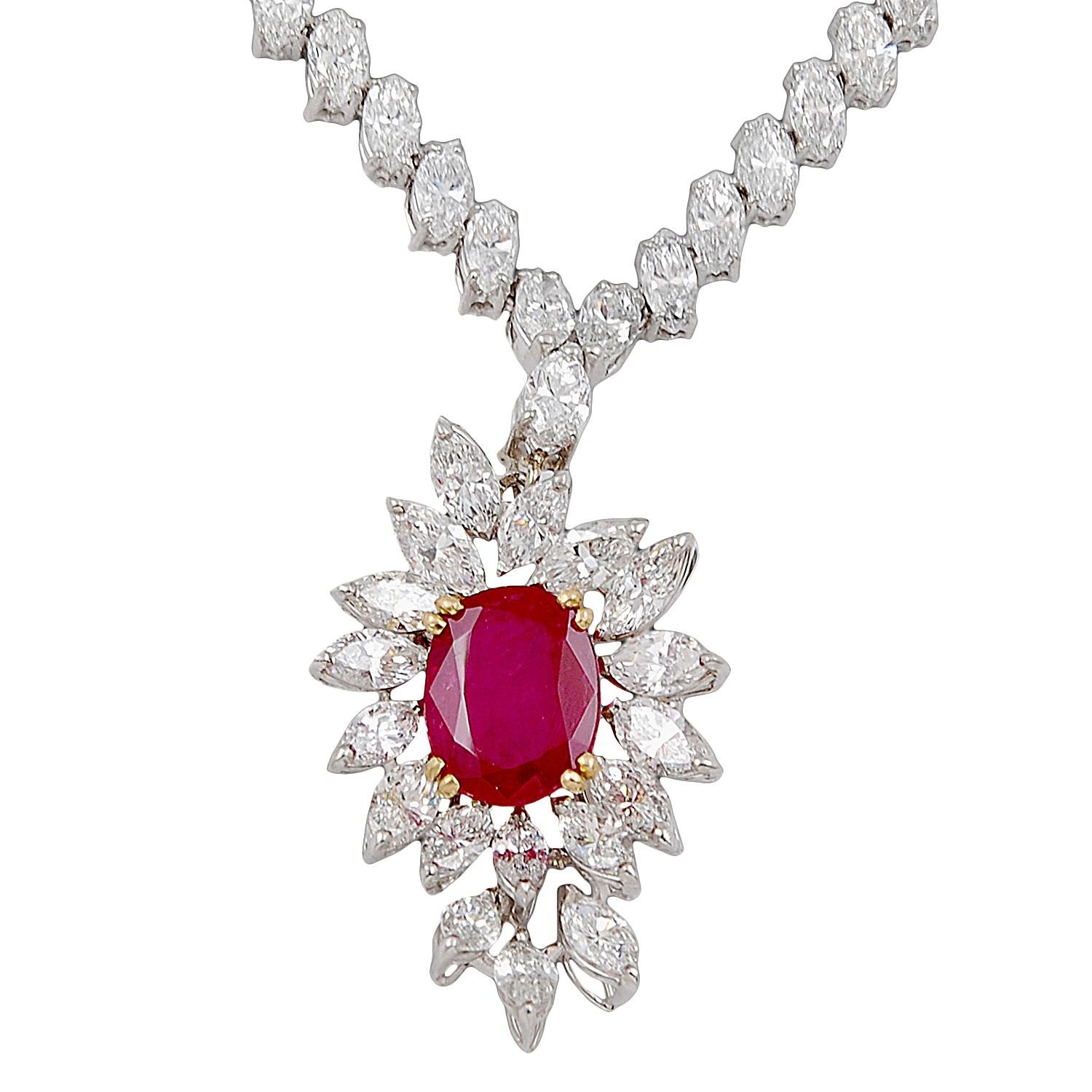 Boucheron Paris Vintage 5,27 Karat Rubin Diamant Halskette
ca. 26 Karat Diamanten und 5,27 Karat Rubin
ca. 1970er Jahre

