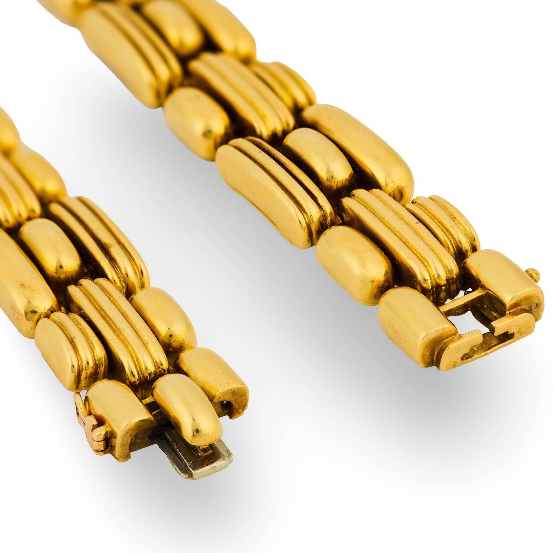 Boucheron French 18k Gelbgold Gliederarmband im Angebot 1