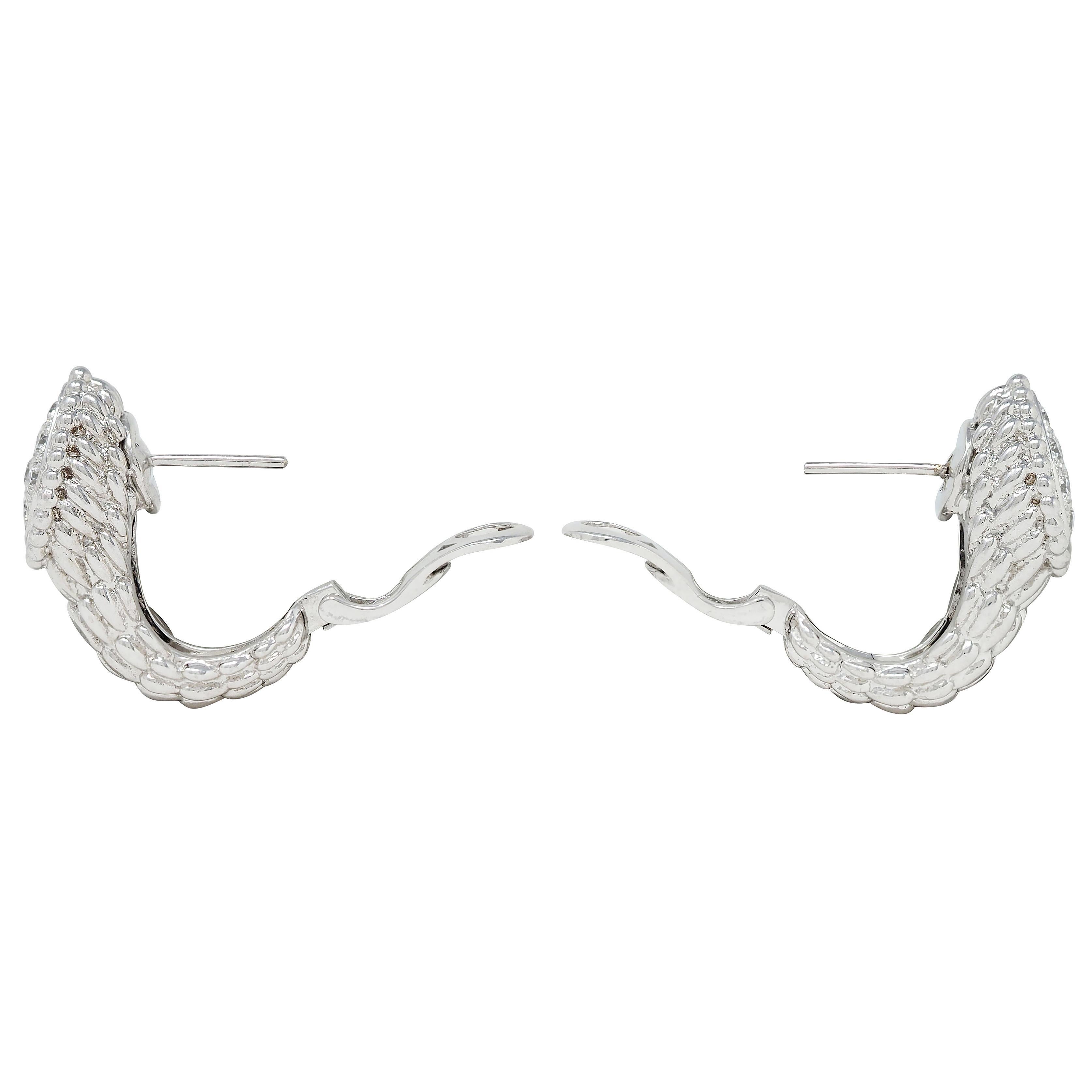 Boucheron Boucles d'oreilles Serpent Boheme J en or blanc 18 carats avec diamants français Excellent état - En vente à Philadelphia, PA