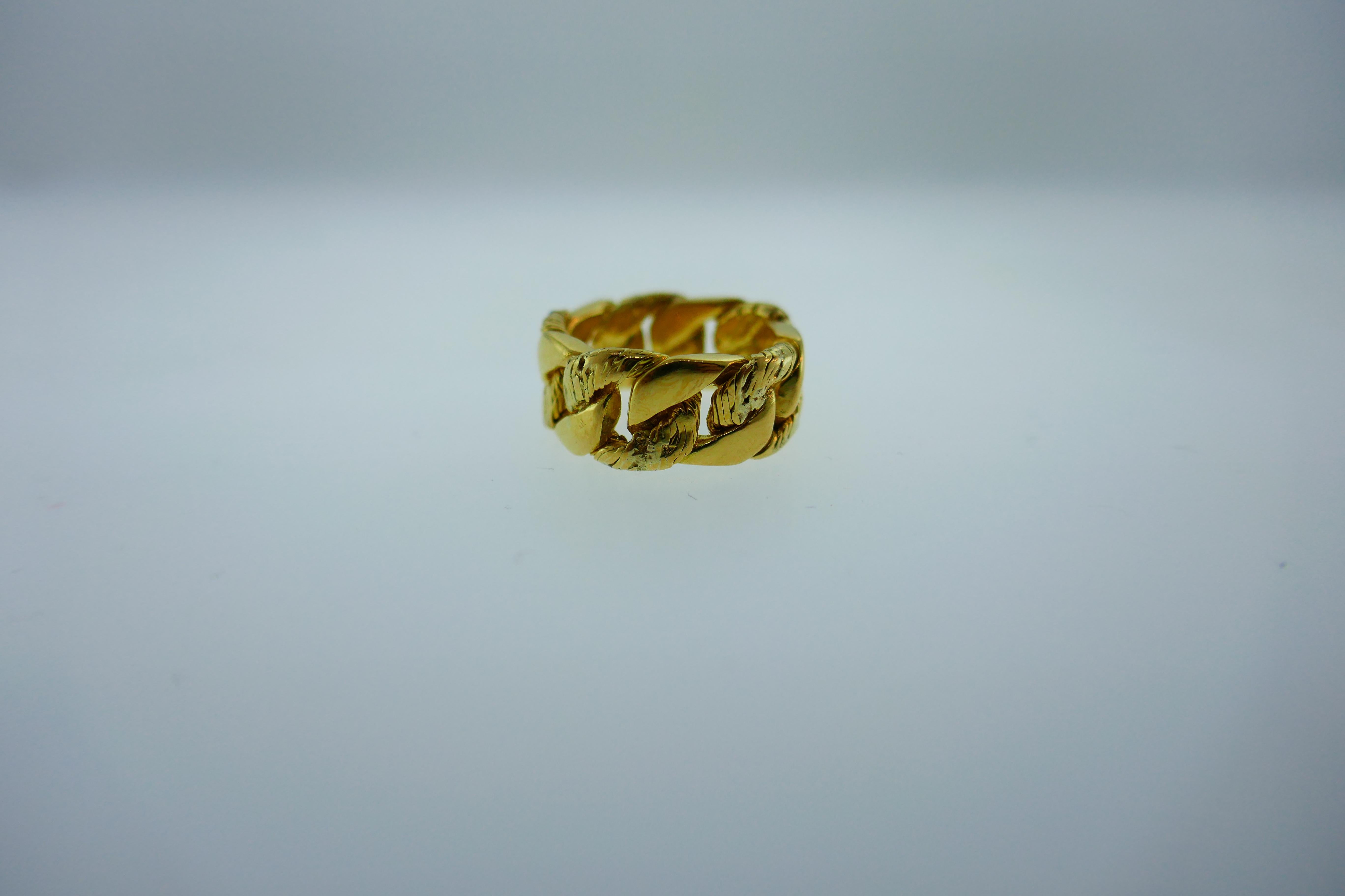 Boucheron Georges Lenfant 18k Yellow Gold Woven Ring Vintage Circa 1970s


Here is your chance to purchase a beautiful and highly collectible designer ring.  Truly a great piece at a great price! 

Weight: 10.5 grams

Dimensions: 5/16