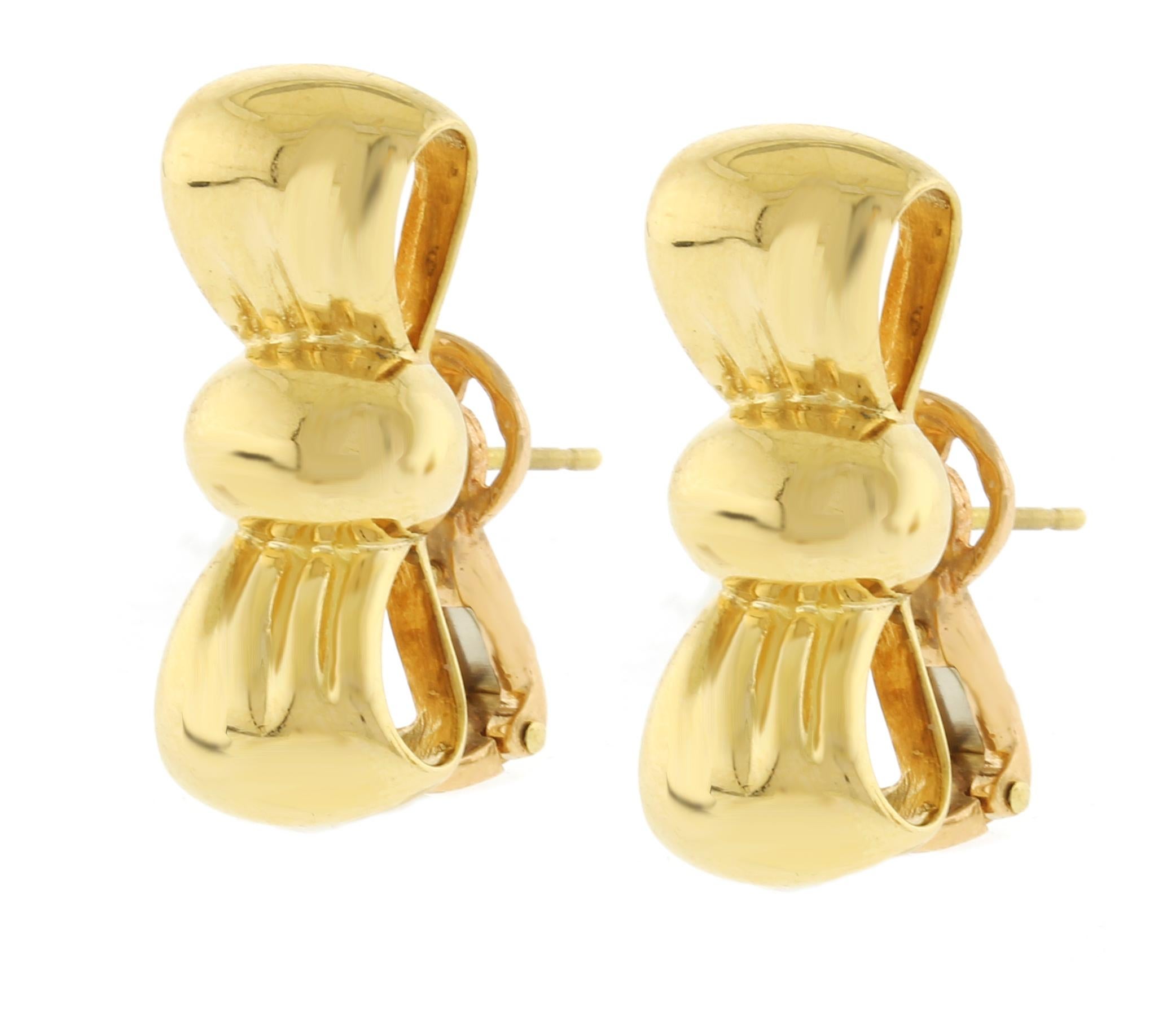 Orecchini con fiocco in oro di Boucheron In condizioni ottime in vendita a Bethesda, MD