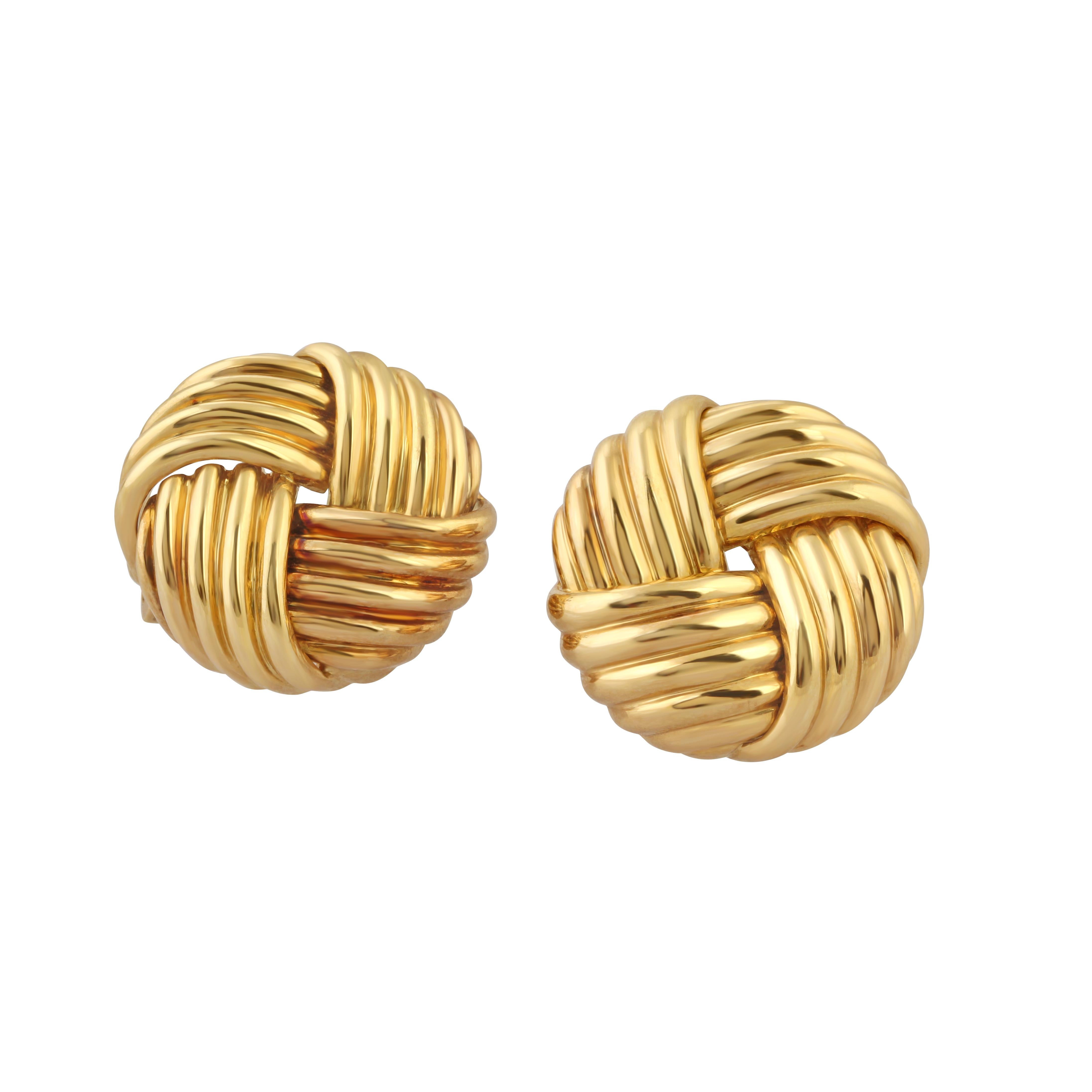 Women's Boucheron Gold Knot Earrings For Sale
