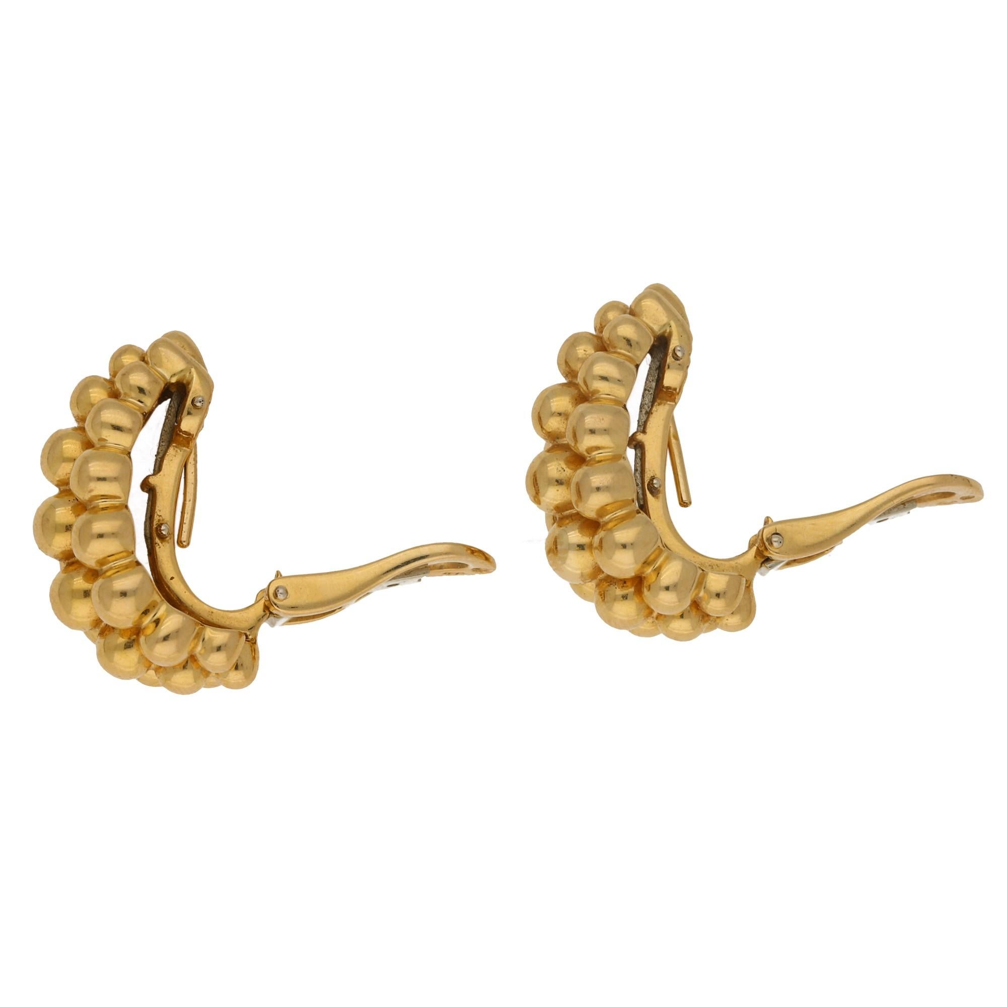 Boucheron 'Grains de Raisin' Bubble Earrings Set in 18k Yellow Gold In Good Condition In London, GB
