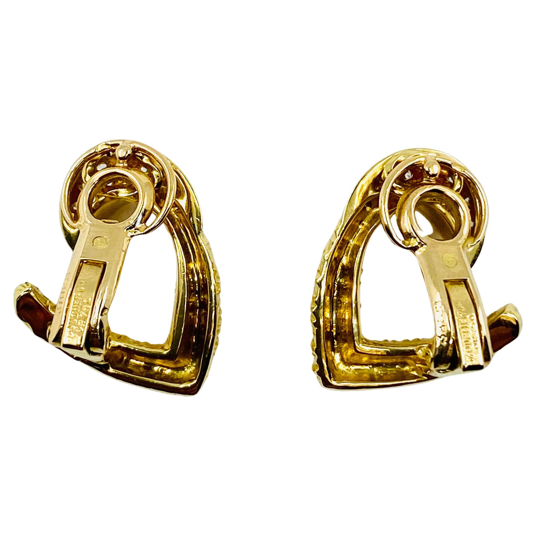 Boucheron Heart Earrings Diamond 18k Gold In Excellent Condition For Sale In Beverly Hills, CA