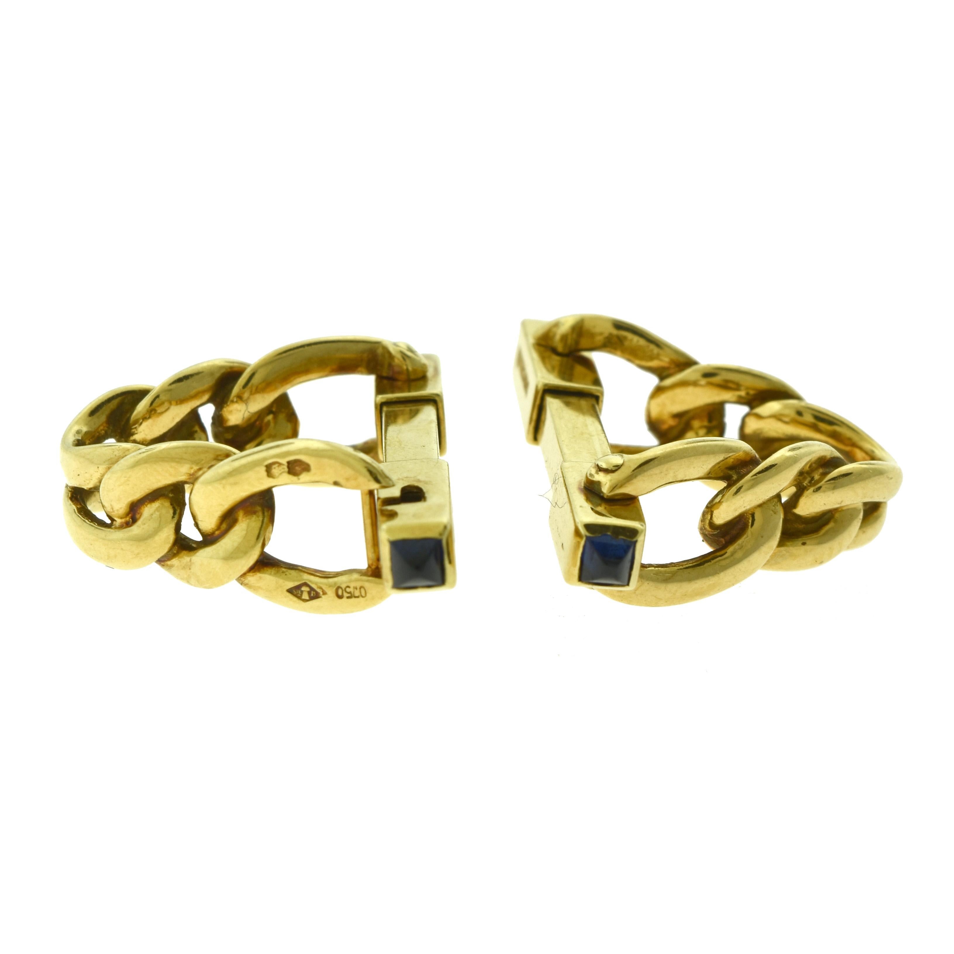 Art Deco Boucheron Heavy Stirrup Chain in 18 Karat Gold Cufflinks with Cabochon Sapphires