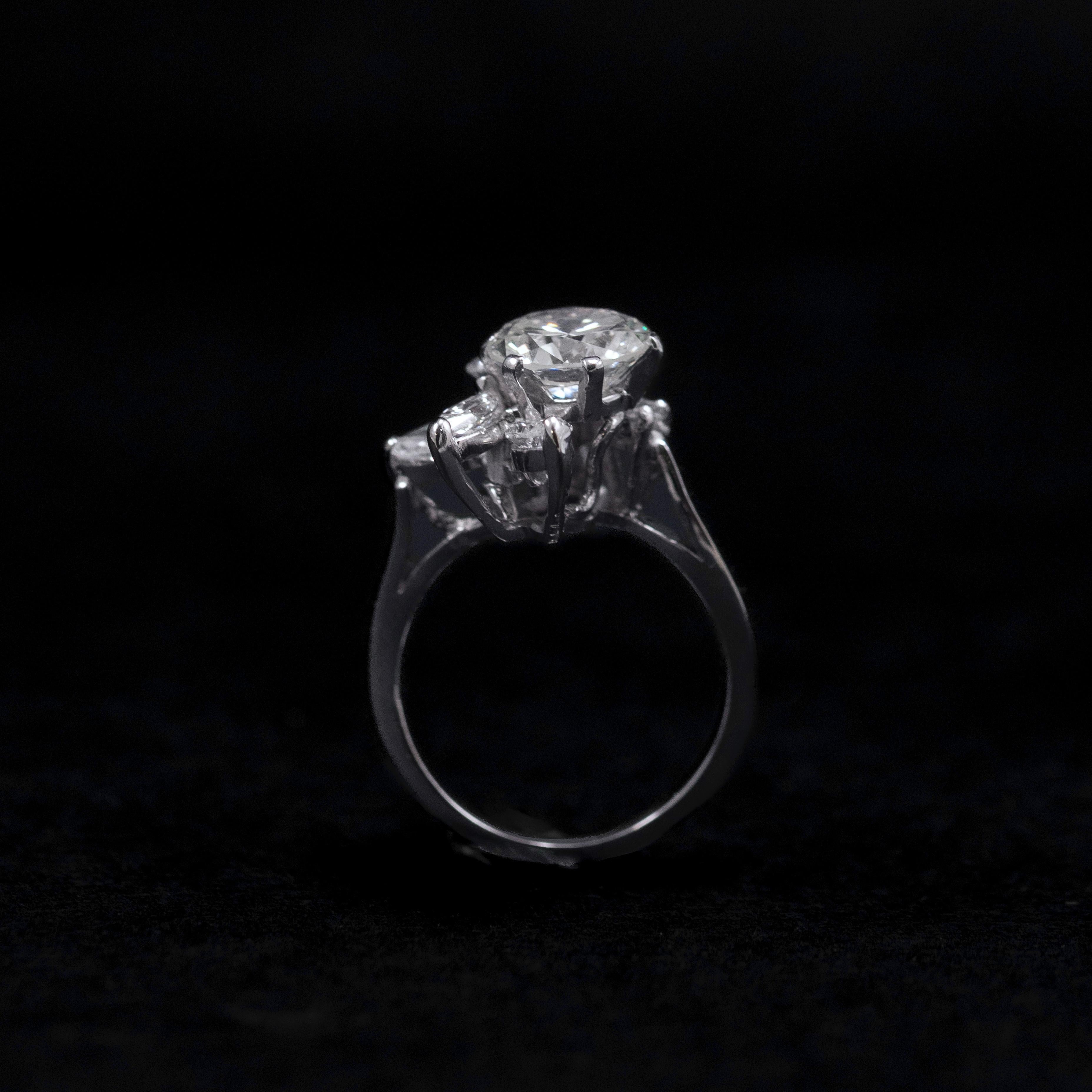 da uomo o donna Boucheron Mid-Century Diamond Floral Cocktail Ring Oro bianco Francese 1950s 1960s in vendita