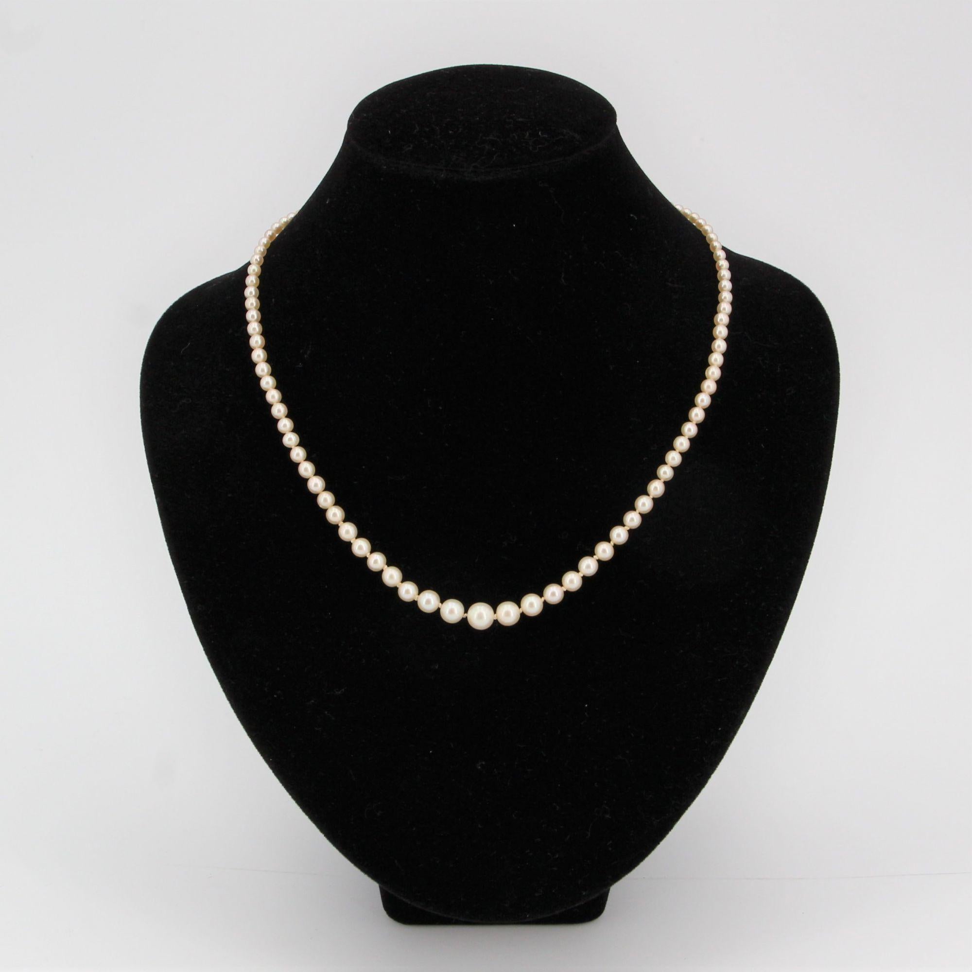 Art Deco Boucheron Natural Pearl Certified Diamonds 18 Karat White Gold Clasp Necklace