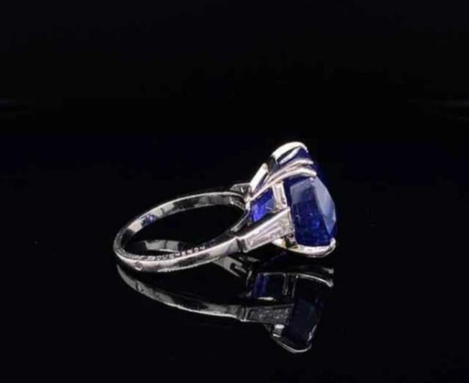 Art Deco Boucheron Natural Untreated 12.80 Carat Sapphire Diamond Ring Set in Platinum For Sale