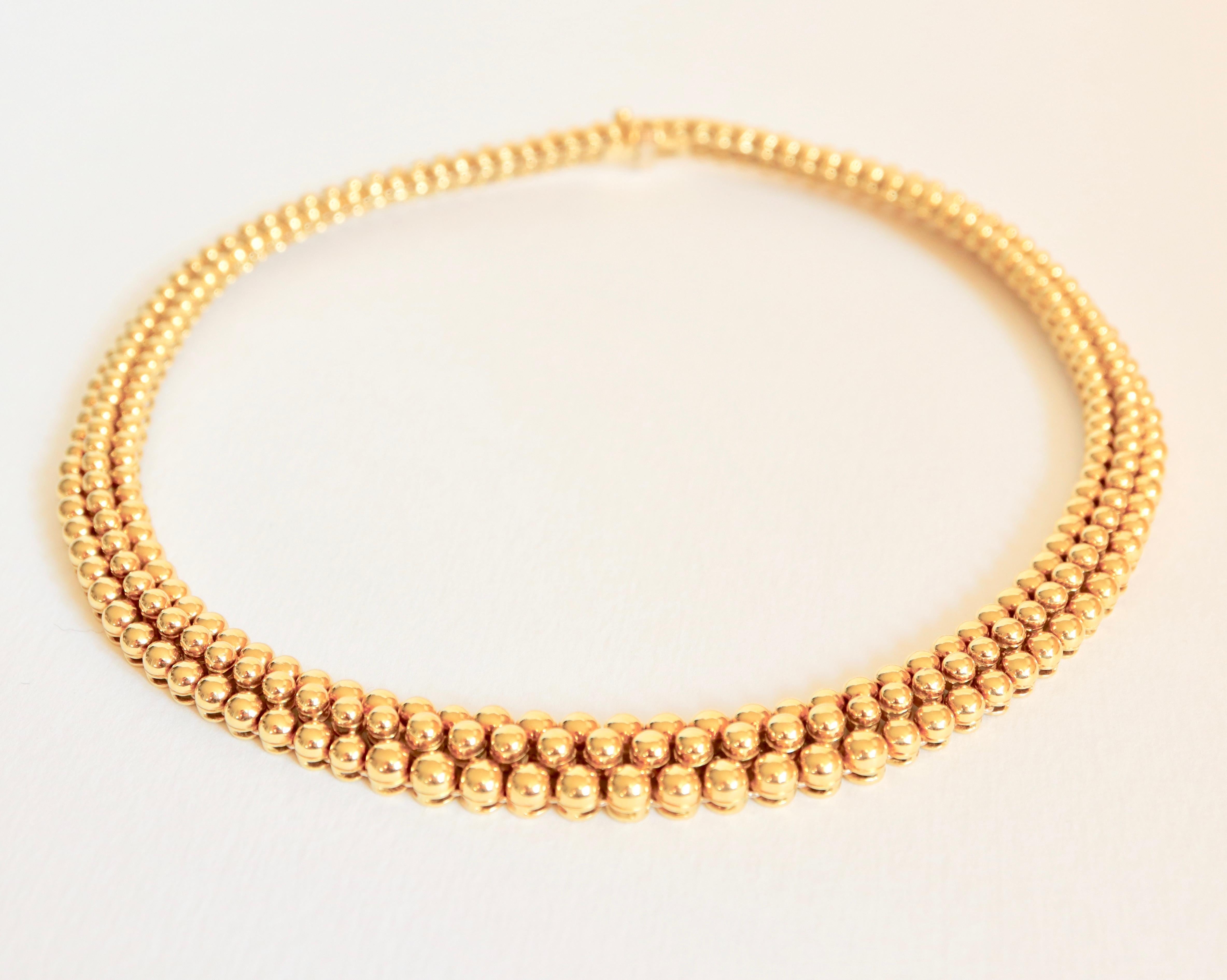 Boucheron Necklace in 18 Carat Yellow Gold In Good Condition For Sale In Paris, FR