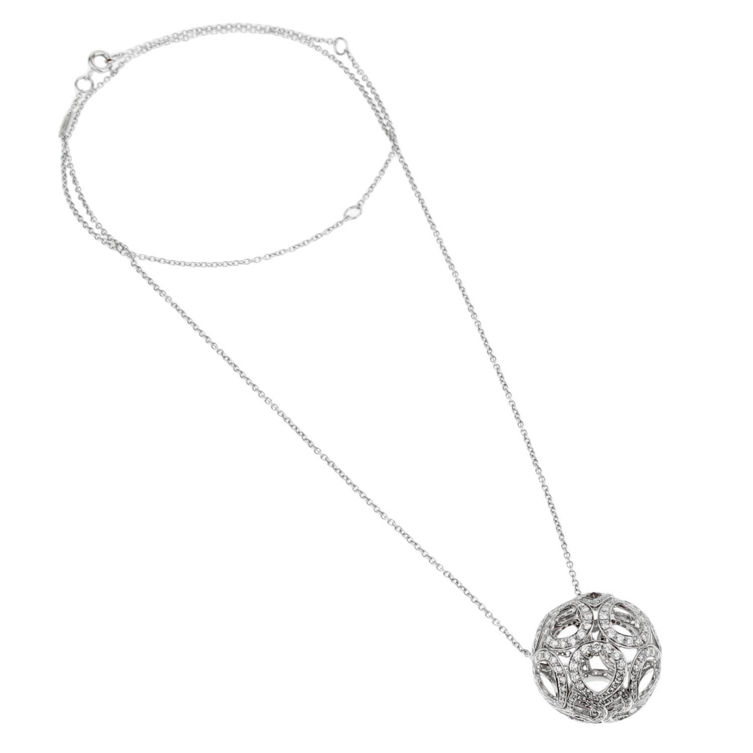 Round Cut Boucheron Openwork Flower Diamond White Gold Necklace For Sale