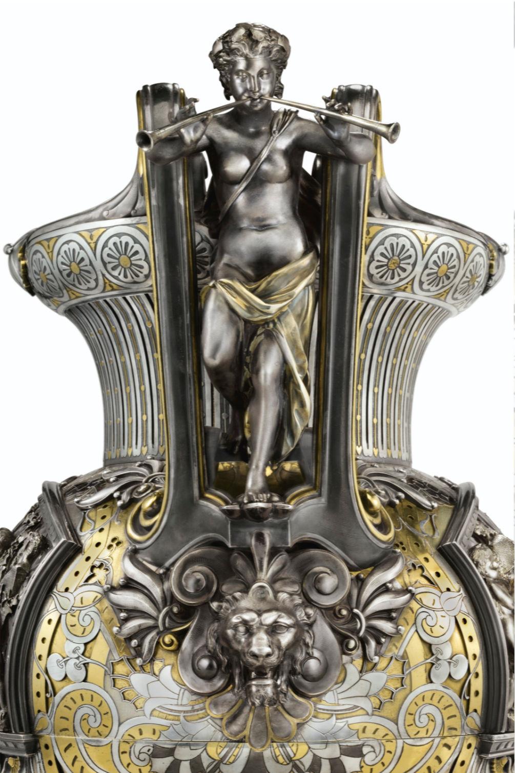 Boucheron Parcel Gilt Silver Vase and Oil Lamp circa 1880 For Sale 1