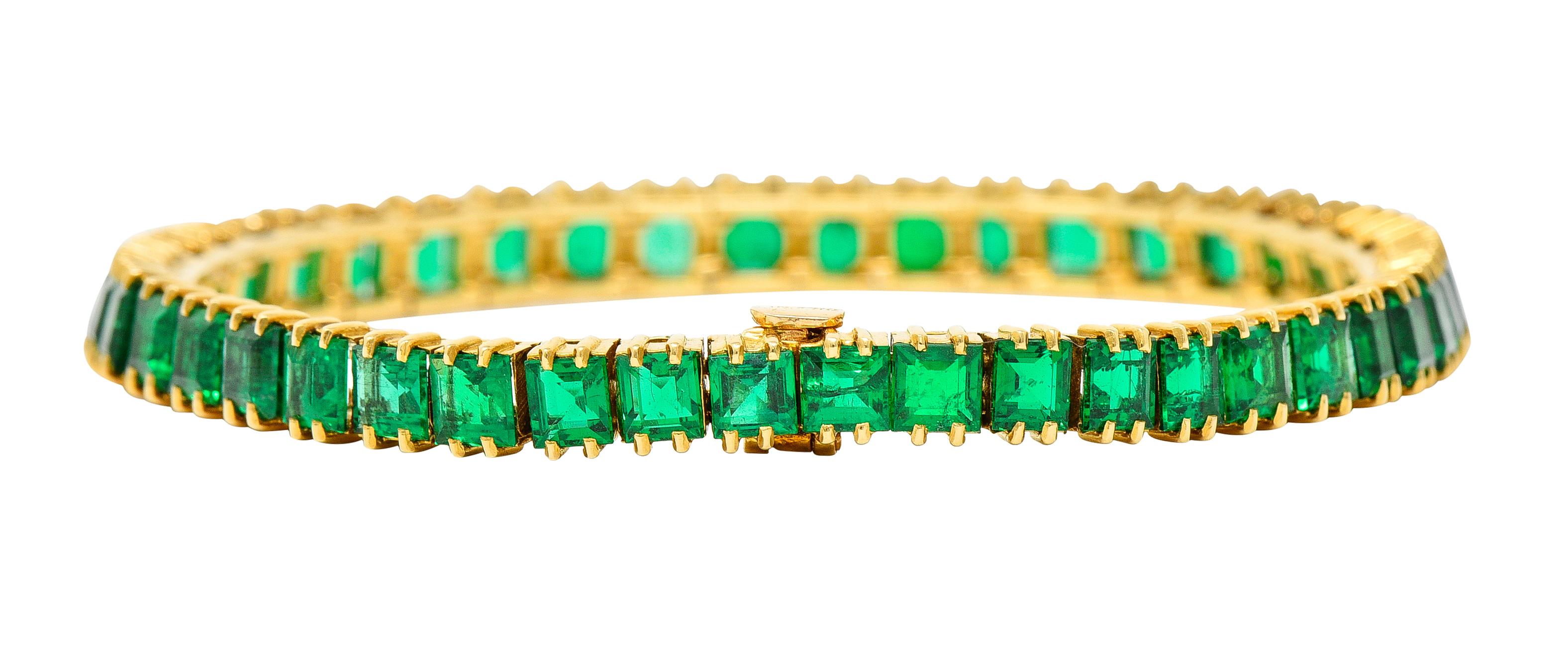 Retro Boucheron Paris 12.50 Carats Emerald 18 Karat Yellow Gold Gemstone Line Bracelet