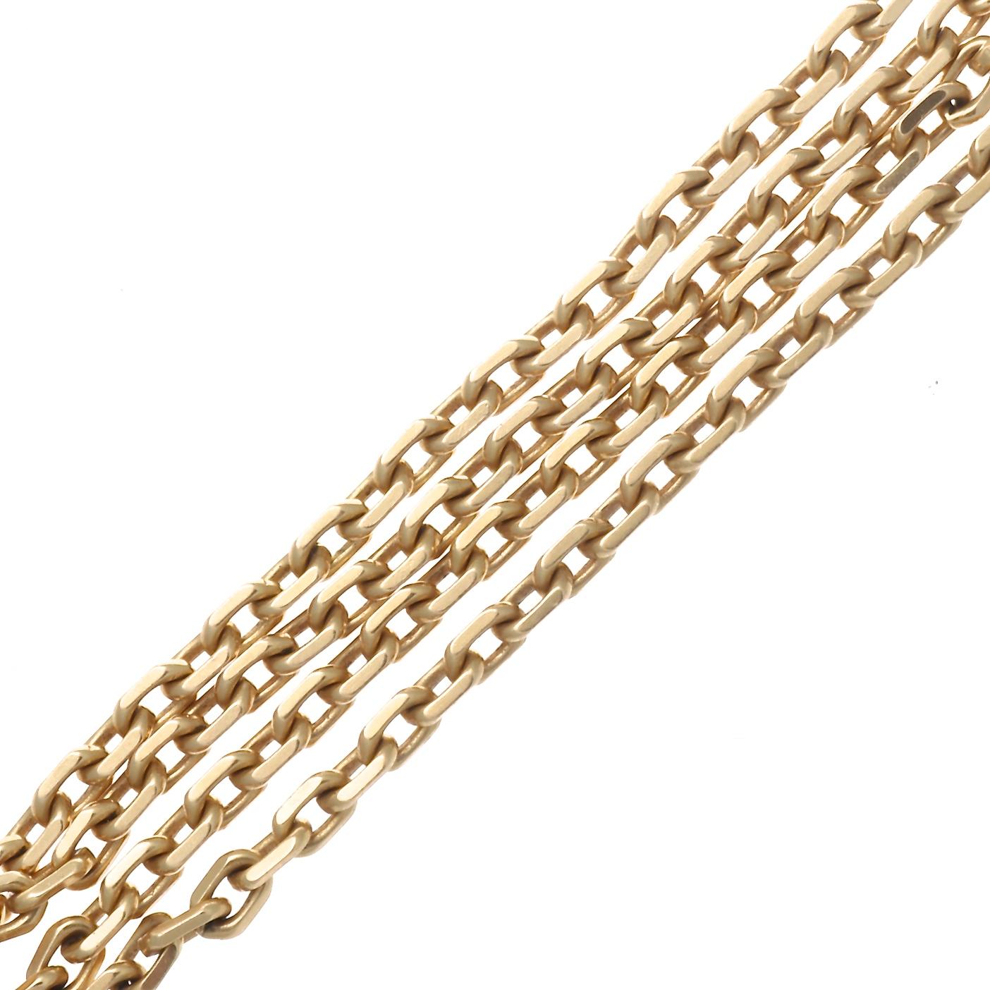 Boucheron Paris 18k yellow gold chain, featuring solid oval links. 29 inches long. 34.6 grams. Signed Boucheron Paris, serial #55311.