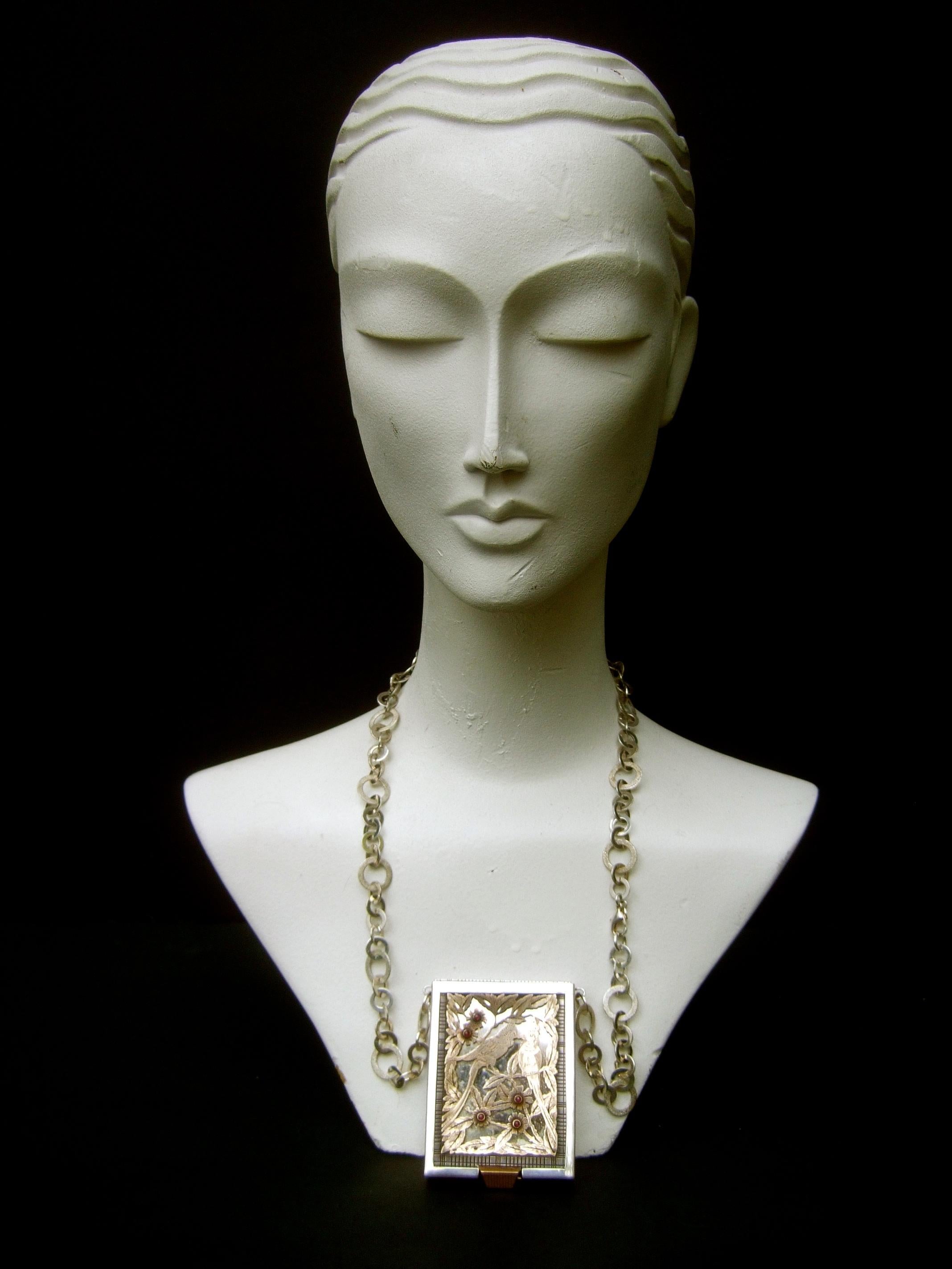Boucheron Paris 1940s Art Deco Sterling Gold Ruby Necklace Compact  For Sale 7