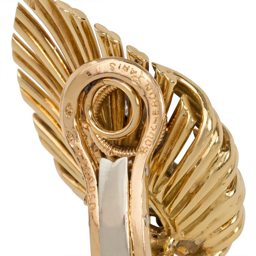 Taille ronde Boucheron Boucles d'oreilles en forme de flamme en or et diamants, Paris, années 1950 en vente